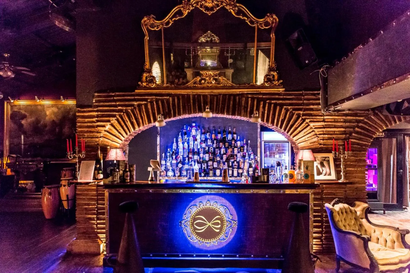 Nightclub / DJ in Almanuda Naturist Village