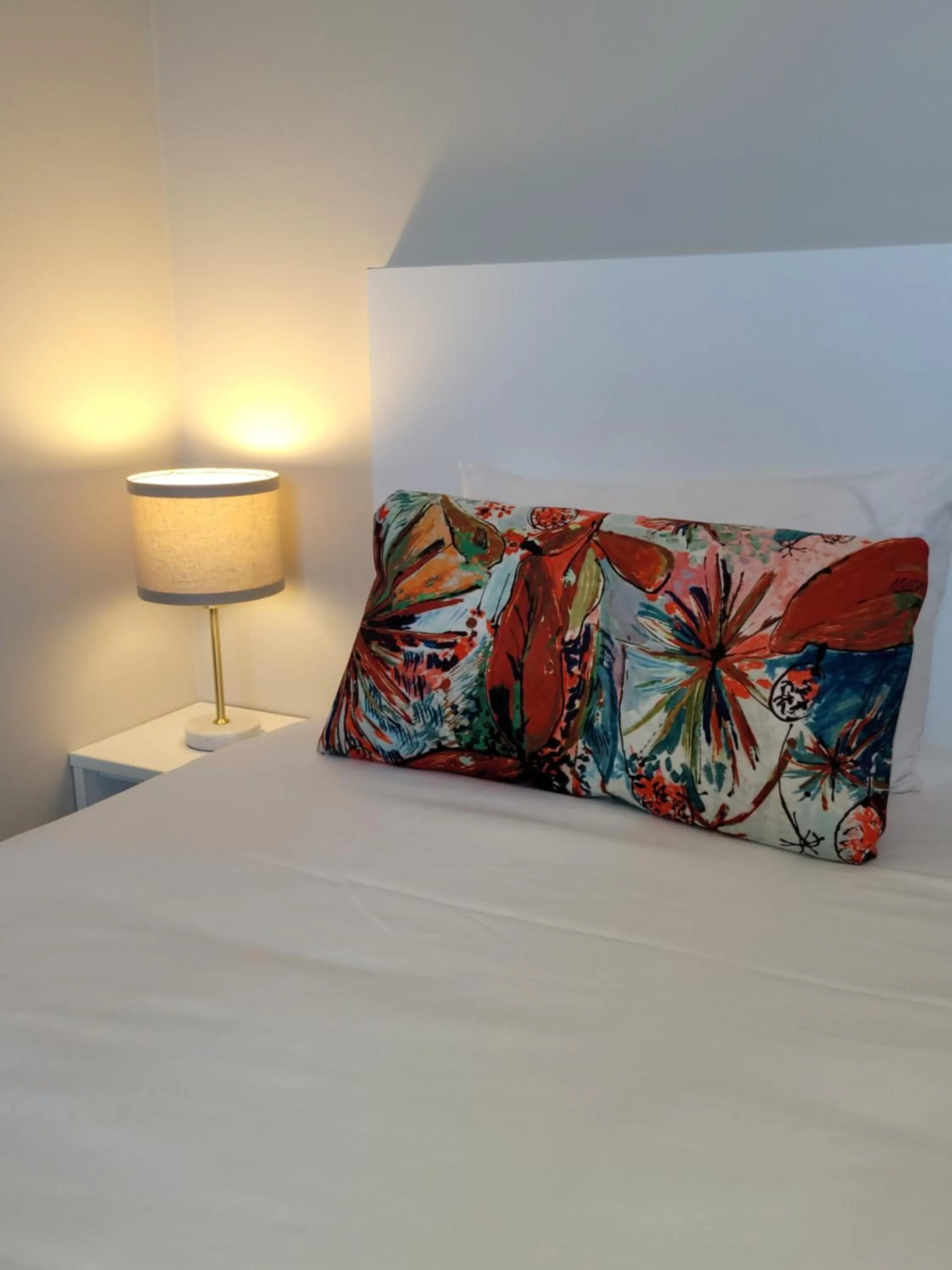 Property building, Bed in Hôtel Port Haliguen