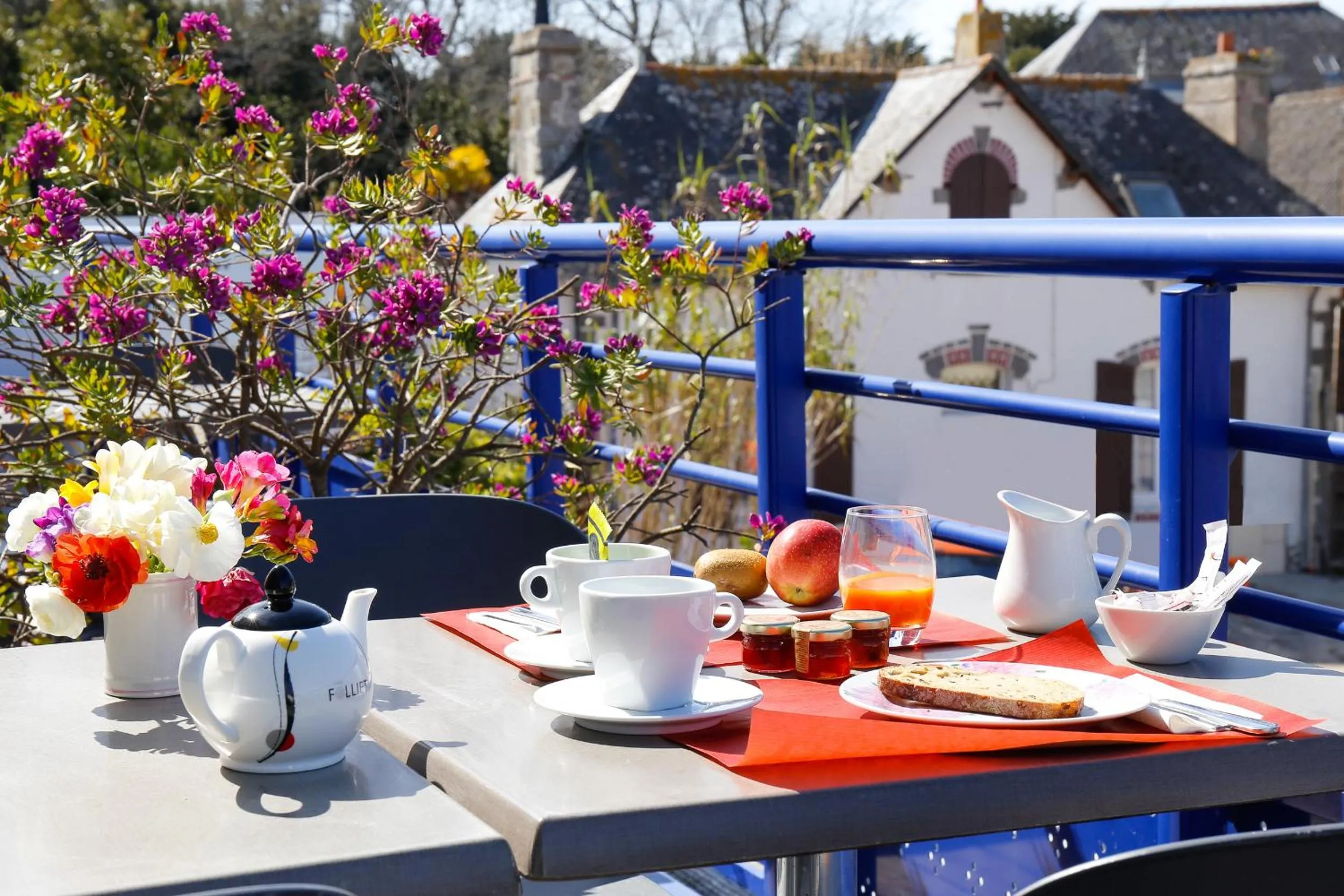 Breakfast in Hôtel Port Haliguen