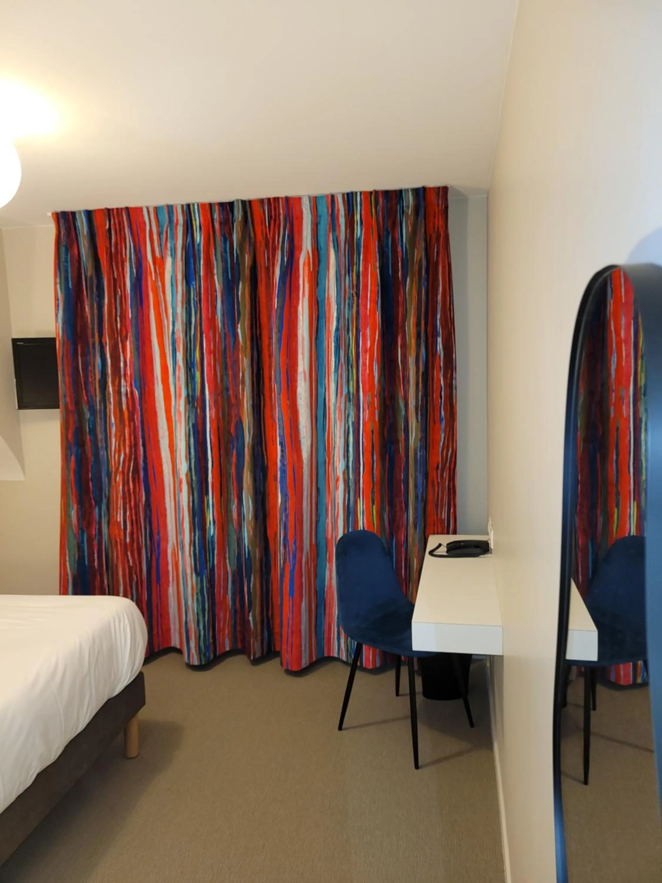Garden view, Bed in Hôtel Port Haliguen