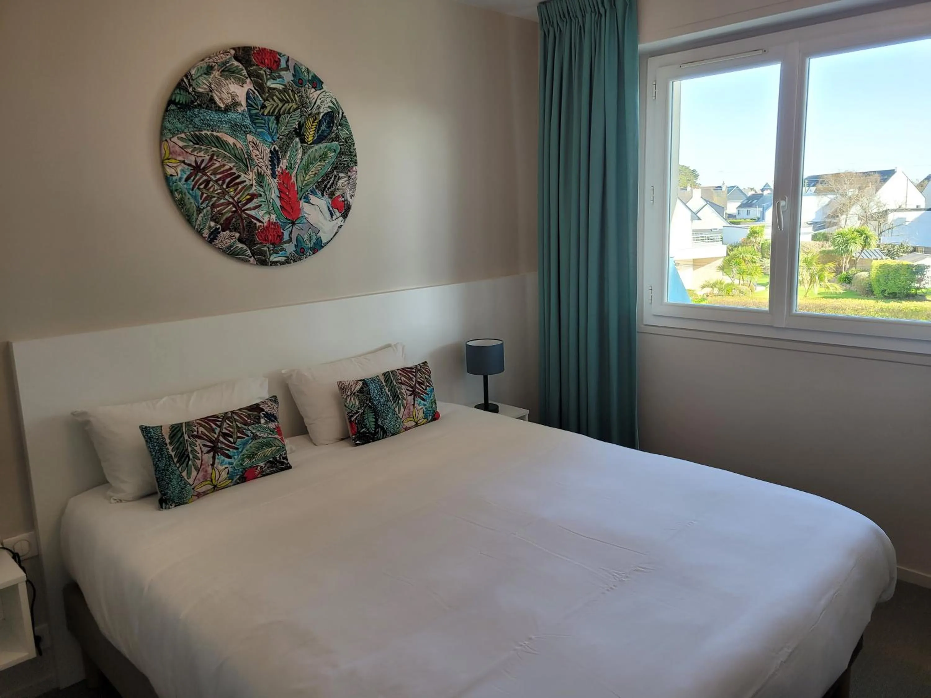 Bedroom, Bed in Hôtel Port Haliguen