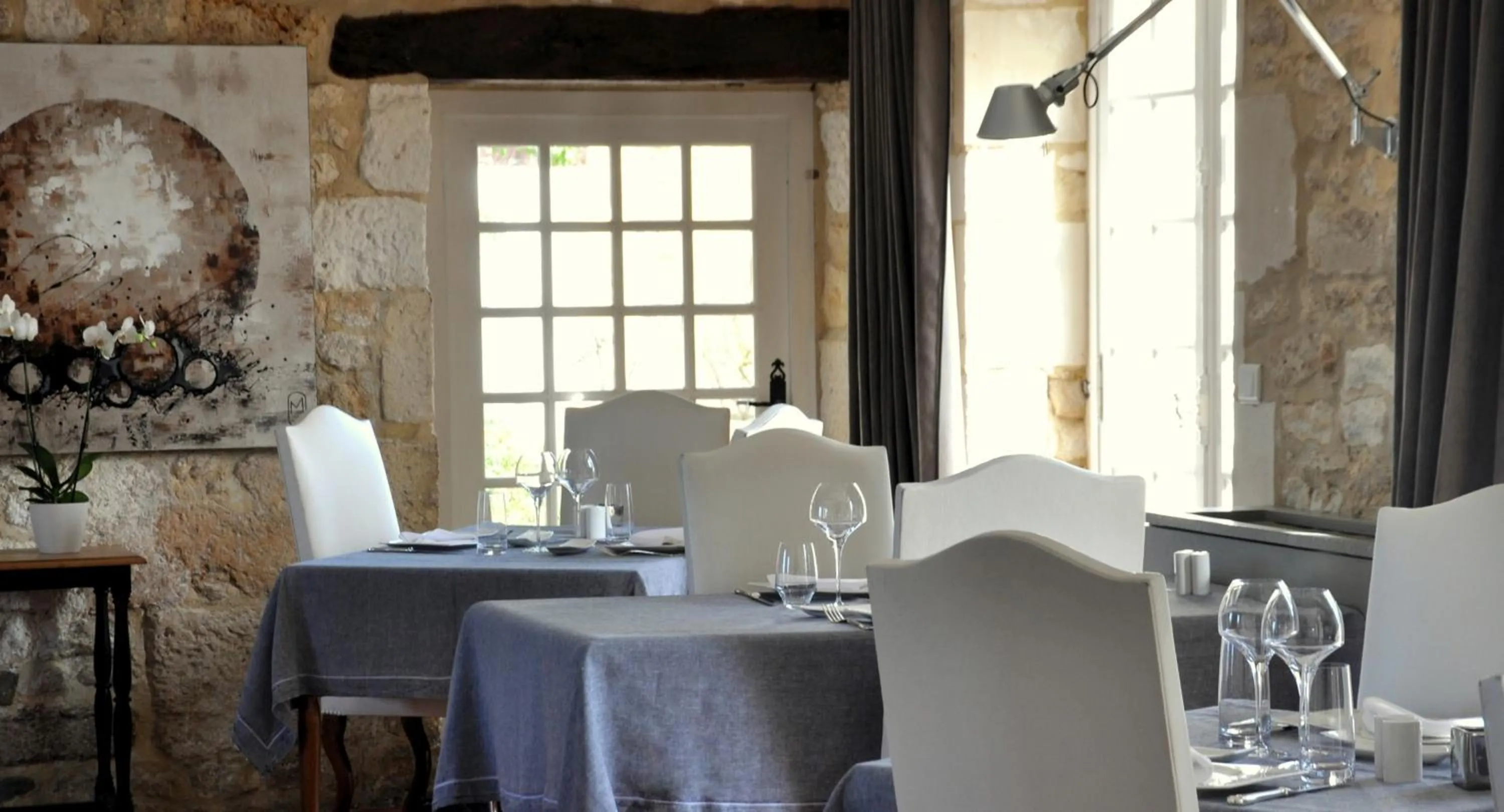 Restaurant/places to eat in Logis Hôtel Le Moulin de Chalons