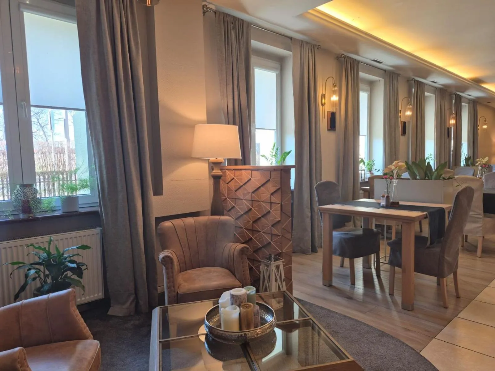 Restaurant/places to eat in Delta In