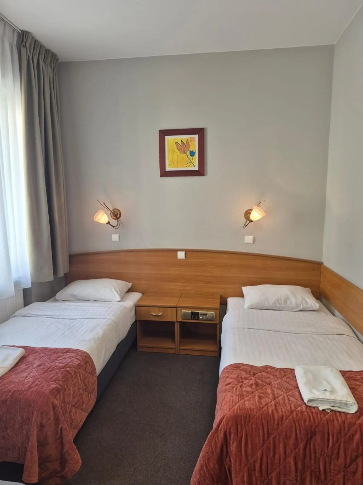 Bedroom, Bed in Delta In