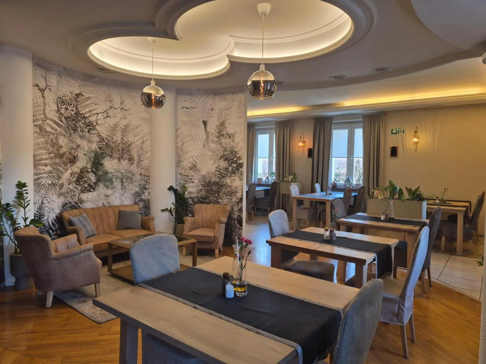 Restaurant/places to eat in Delta In