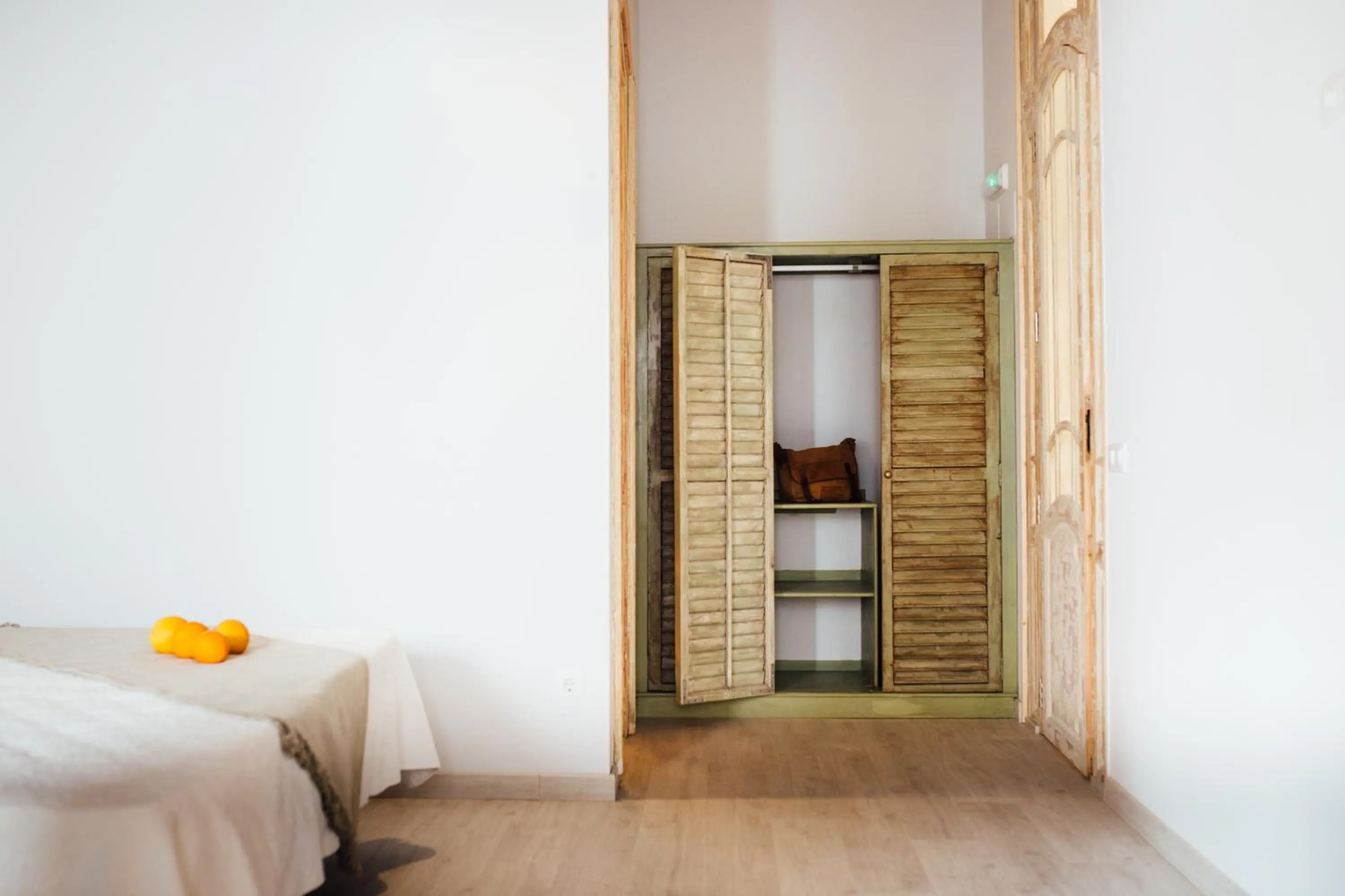 Decorative detail, Bed in OttoH Charm Stay