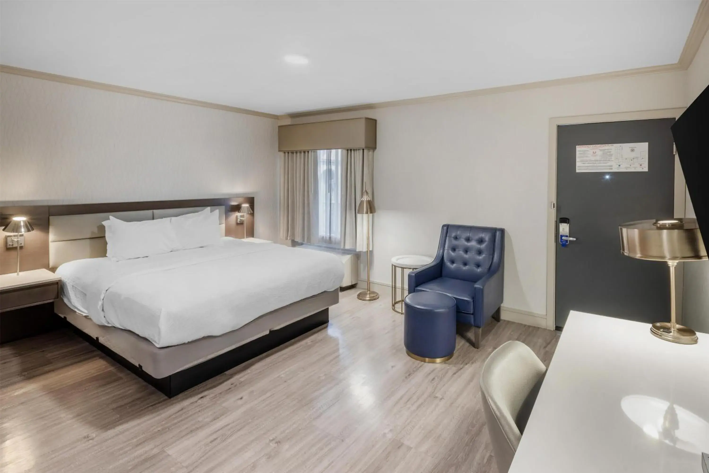 Bedroom, Bed in Best Western Plus Executive Suites Bedroom, Bed in Best Western Plus Executive Suites