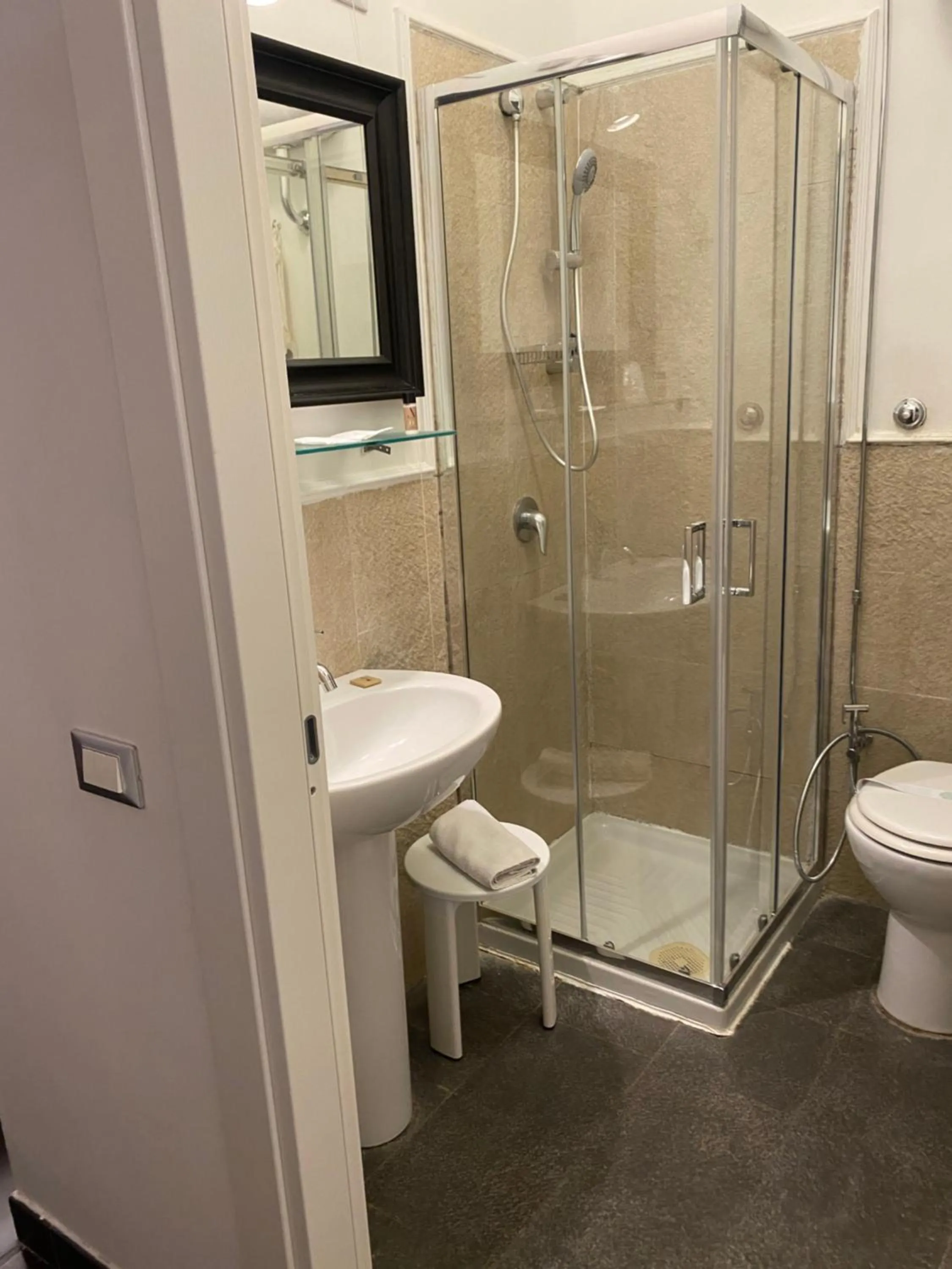 Shower in Hotel Plebiscito Aparthotel