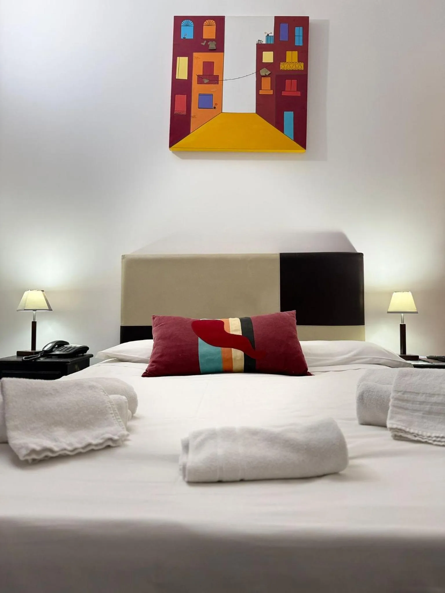 Decorative detail, Bed in Hotel Plebiscito Aparthotel