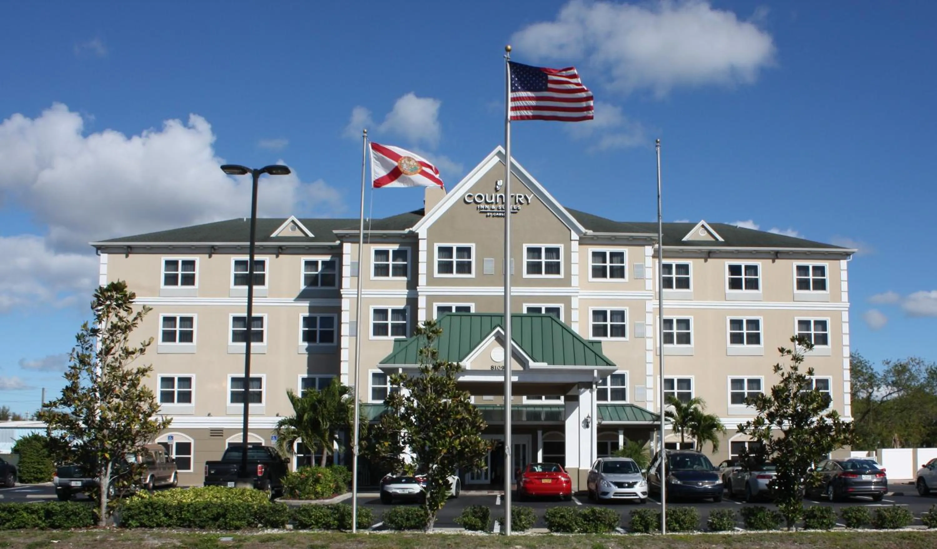 Facade/entrance in Country Inn & Suites by Radisson, Tampa Airport North, FL