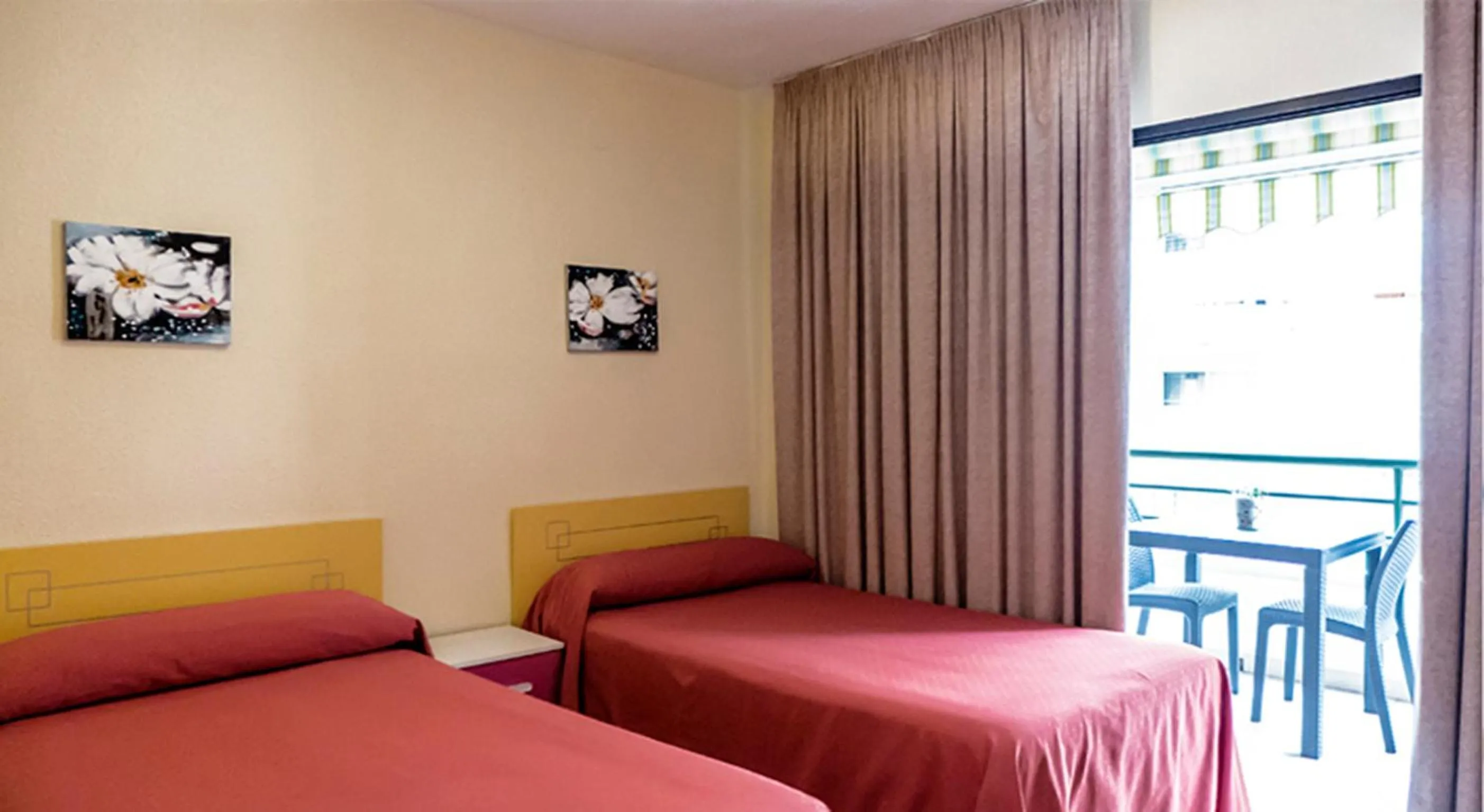 Bedroom, Bed in Hostal Rosa