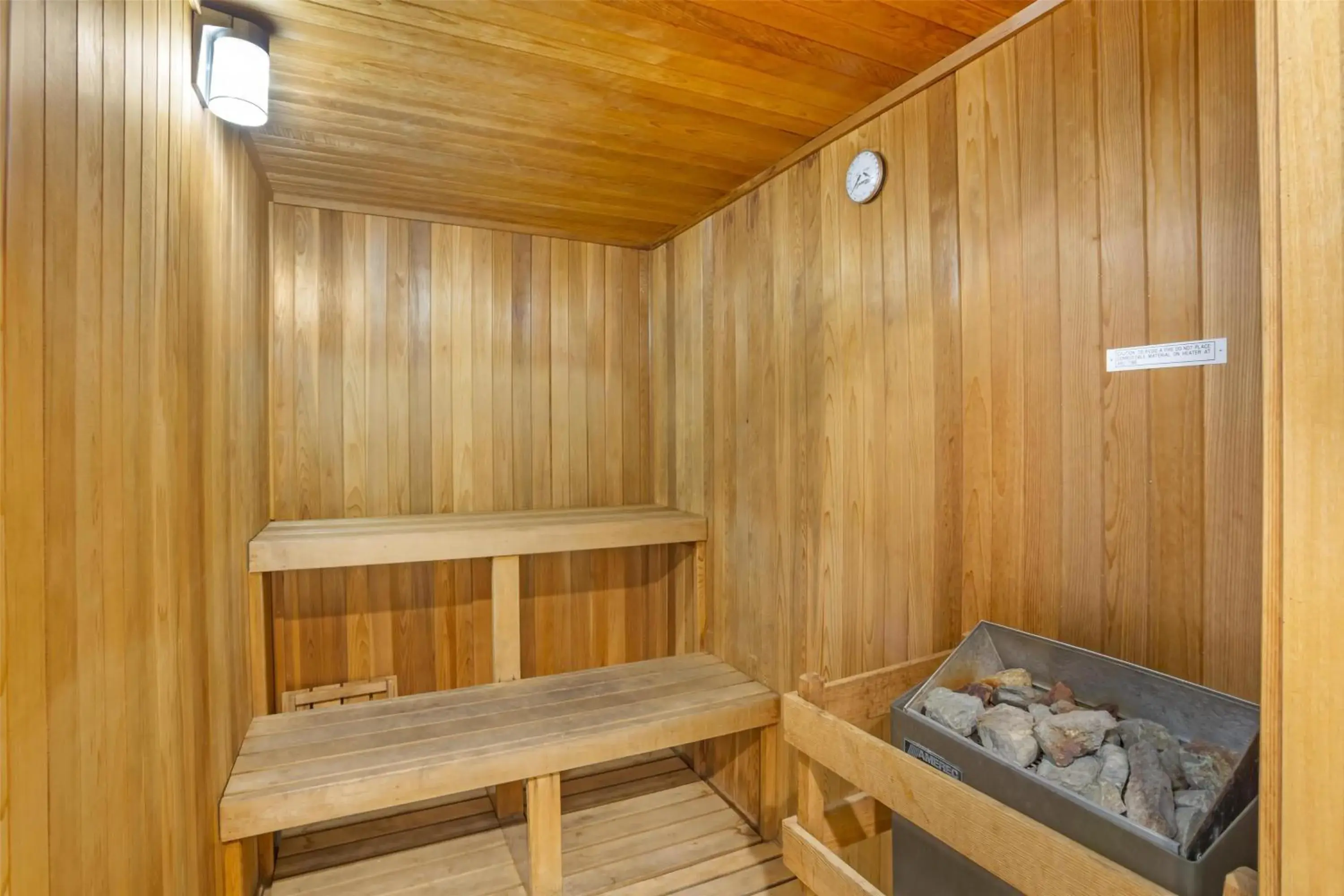 Spa and wellness centre/facilities in Best Western Plus Dixon Davis Spa and wellness centre/facilities in Best Western Plus Dixon Davis