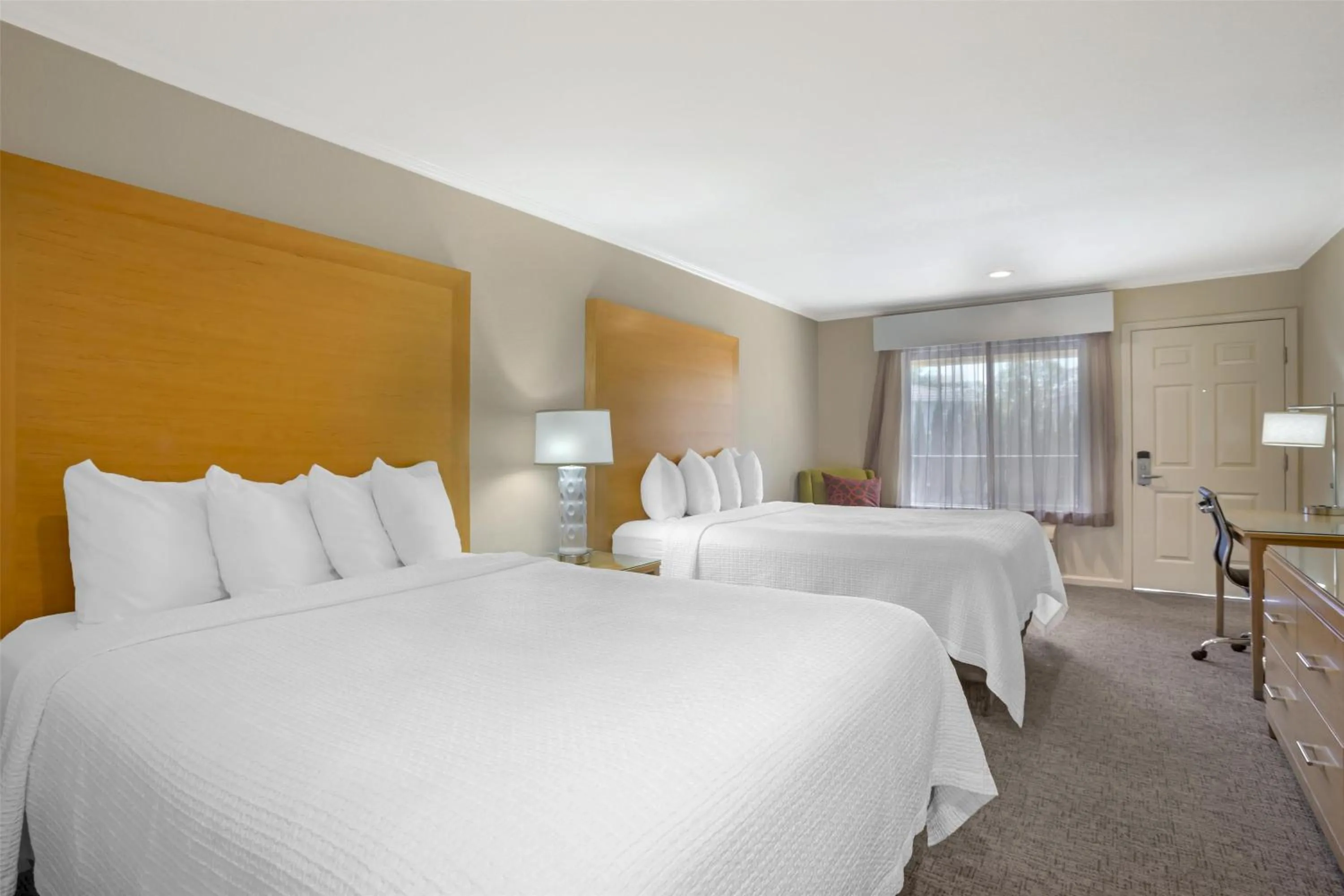 Bedroom, Bed in Best Western Plus Dixon Davis