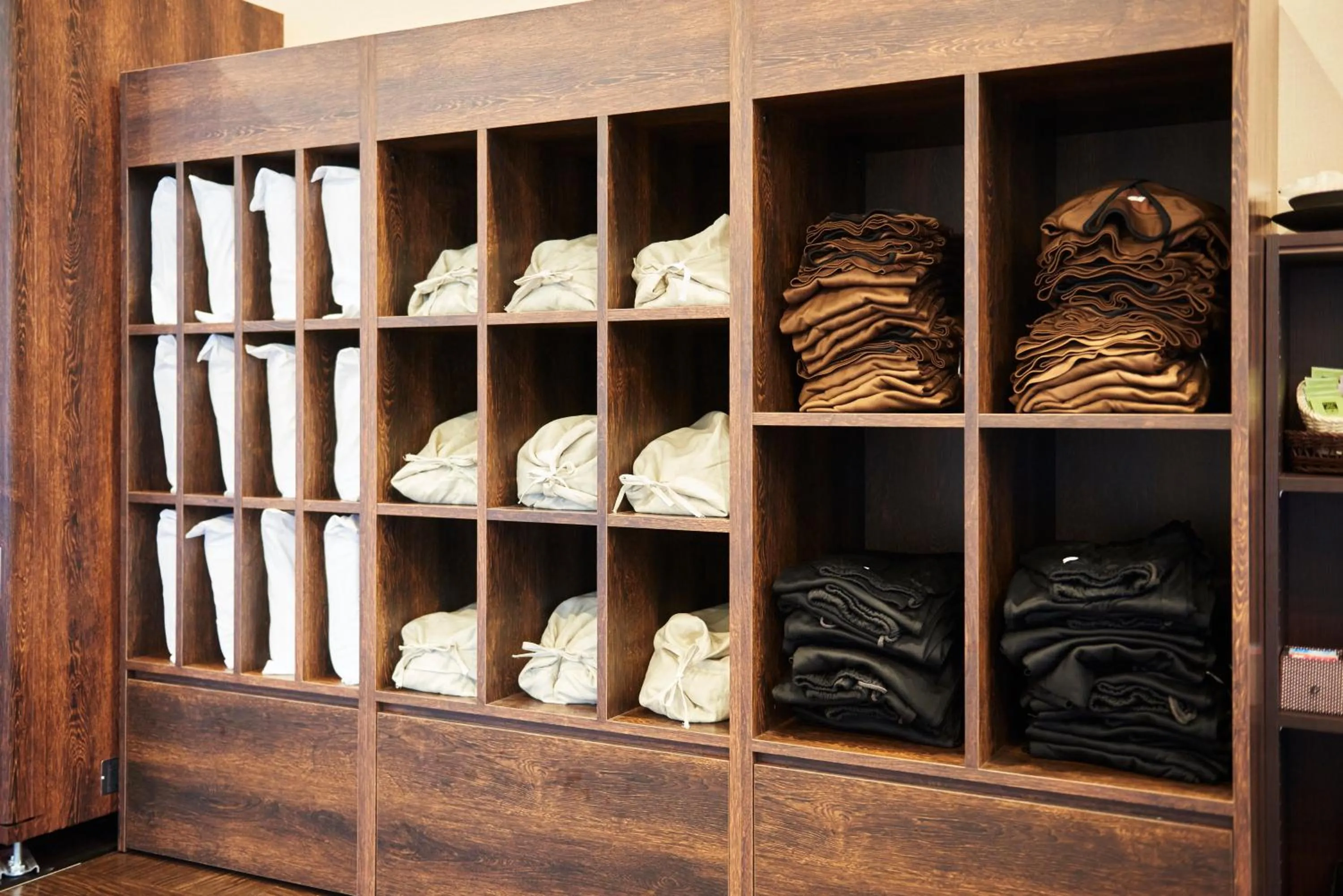 Lobby or reception in Hotel KAN-RAKU Saitama Honjo-Waseda Hinoki No Yakata