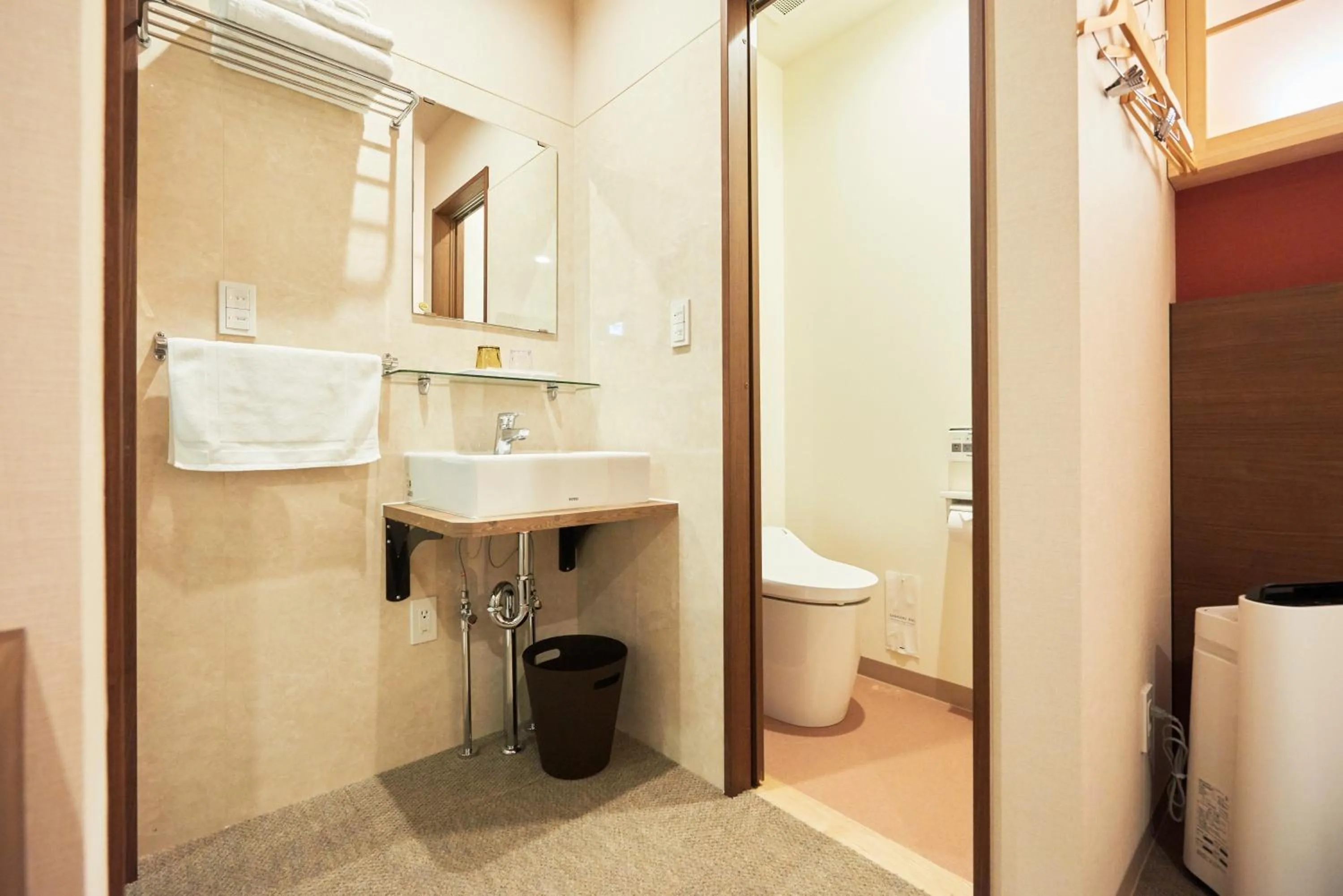 Photo of the whole room in Hotel KAN-RAKU Saitama Honjo-Waseda Hinoki No Yakata