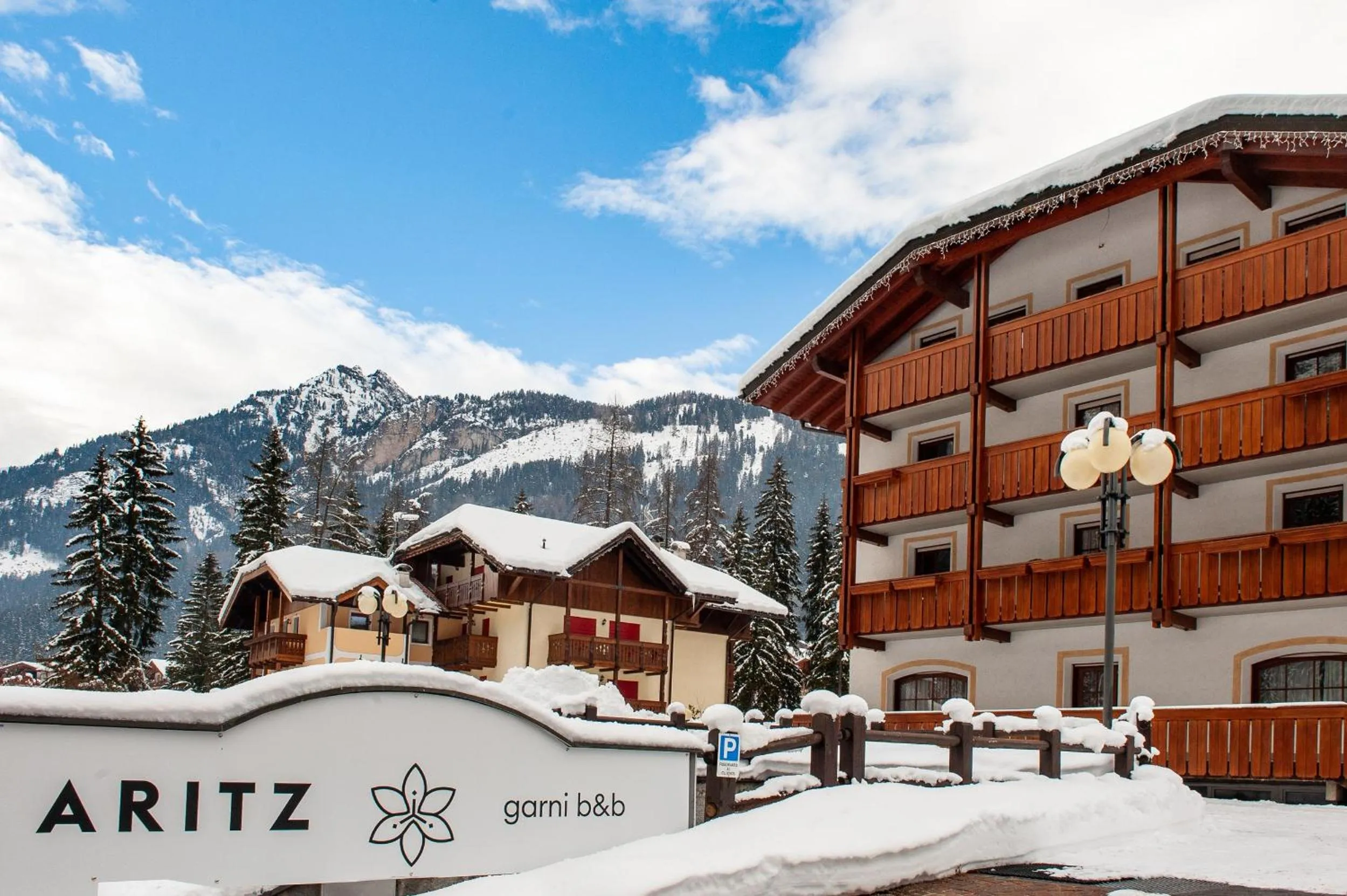 Property building in Garni Aritz