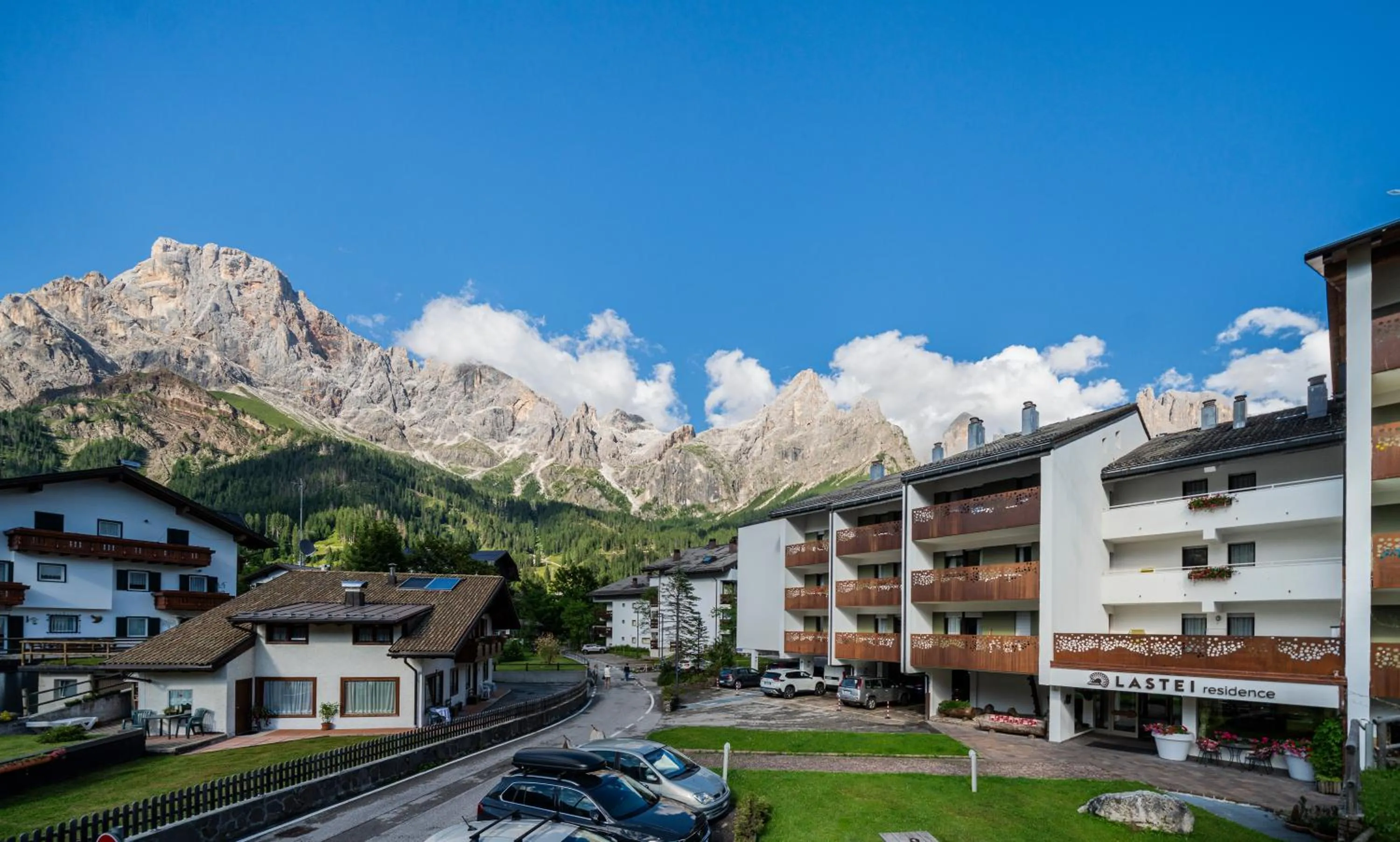 Property building in Residence Lastei