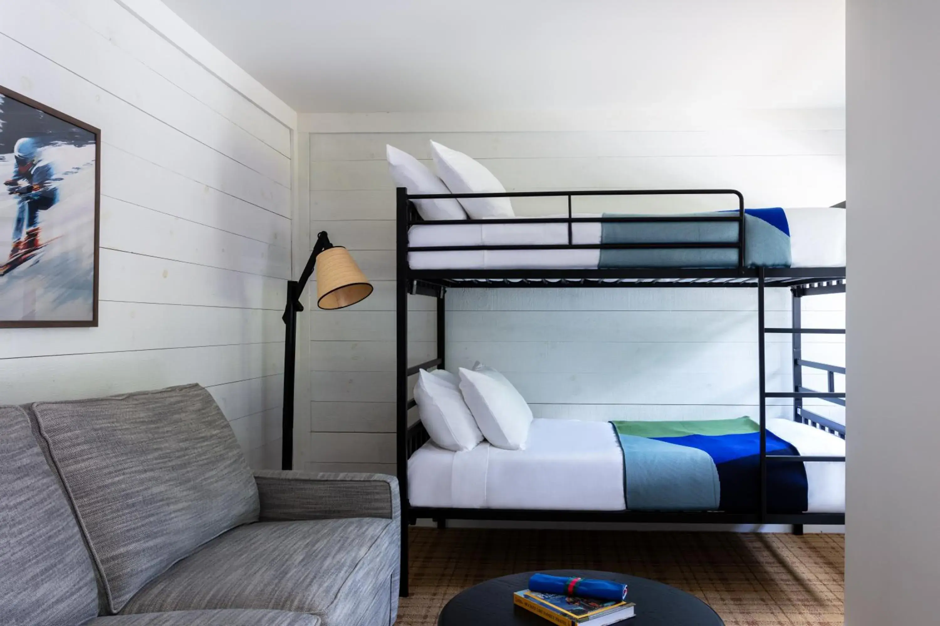 Photo of the whole room, Bed in Outbound Stowe Photo of the whole room, Bed in Outbound Stowe