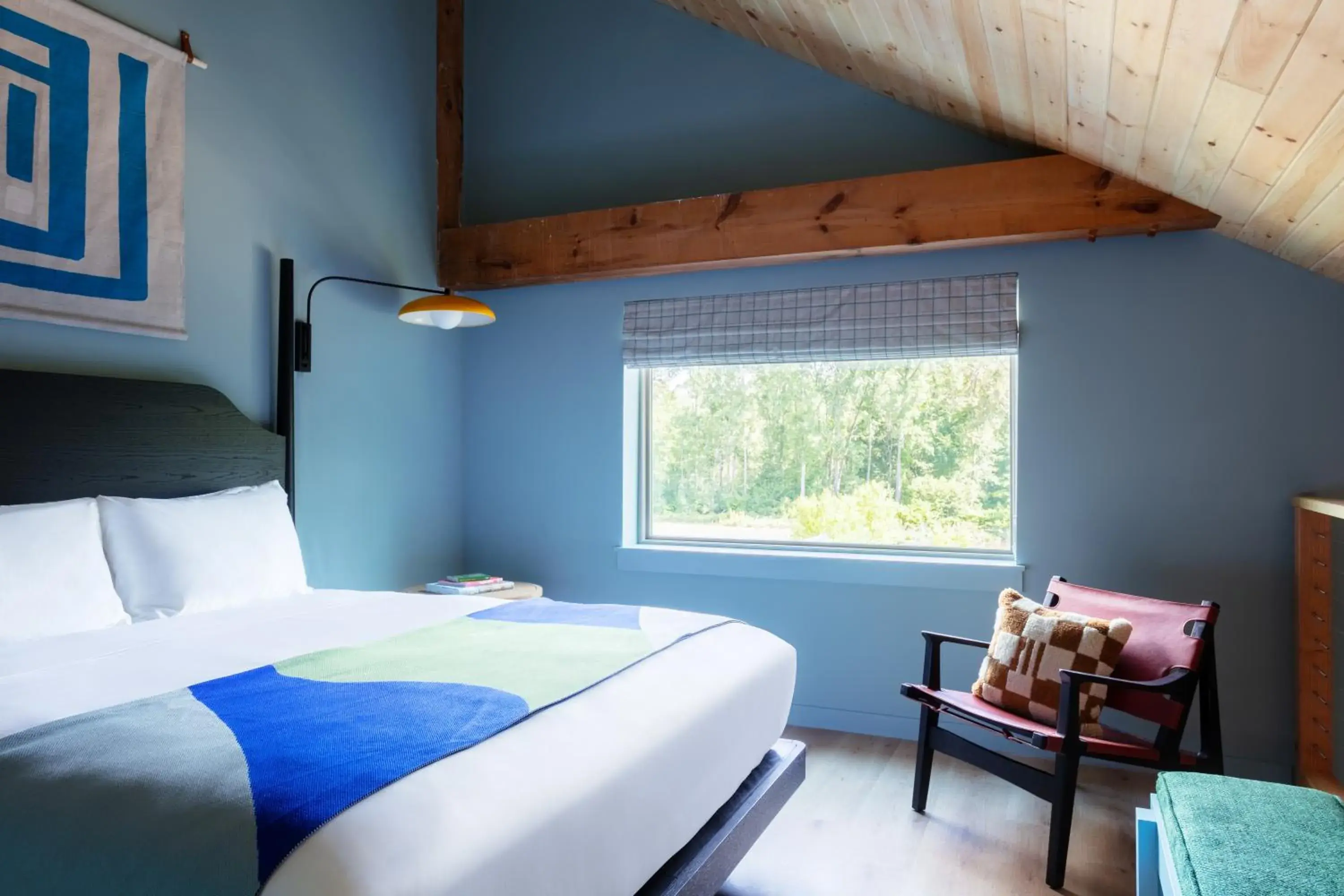 Bed in Outbound Stowe Bed in Outbound Stowe