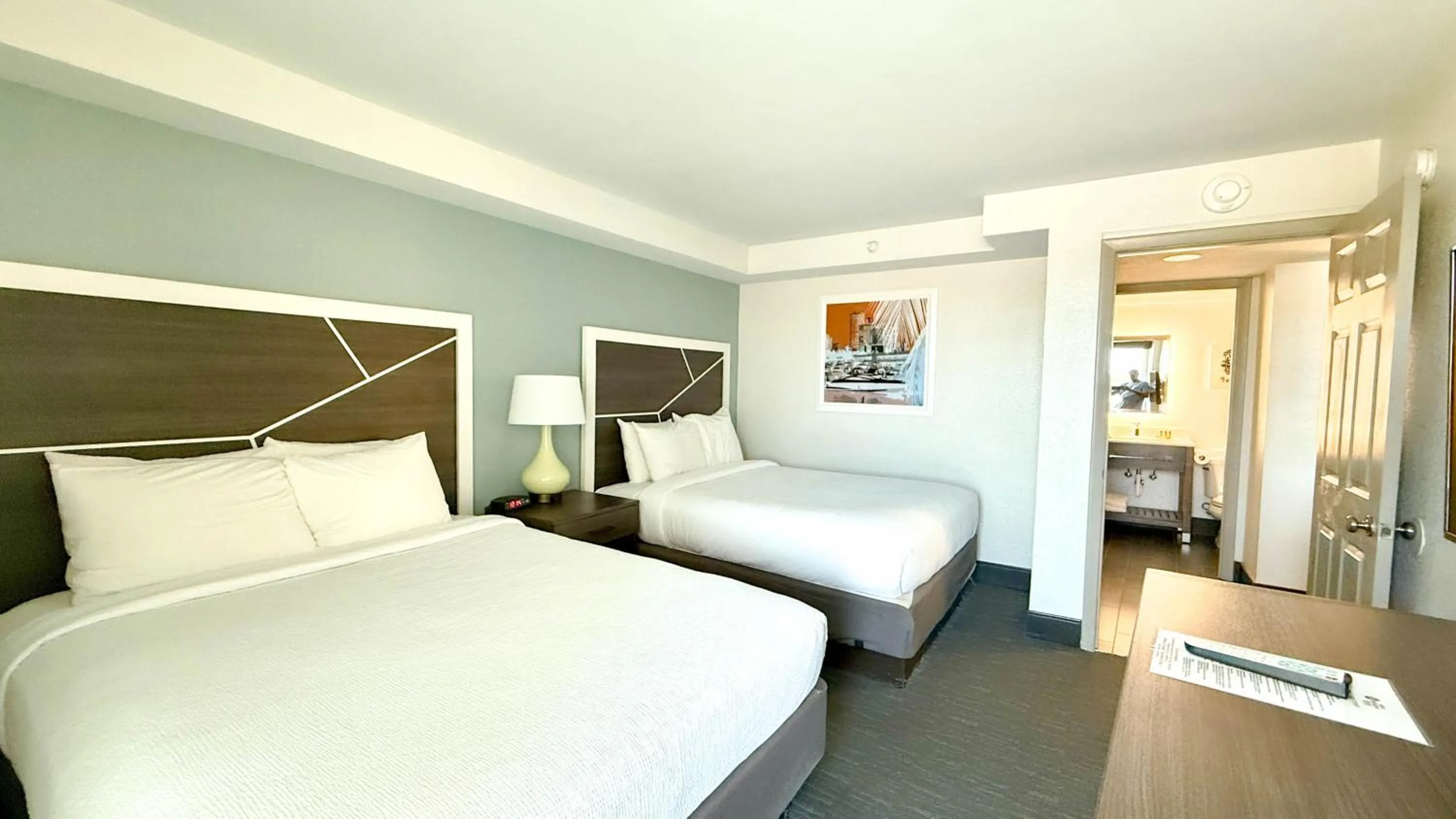 Bedroom, Bed in Best Western Plus Daytona Inn Seabreeze