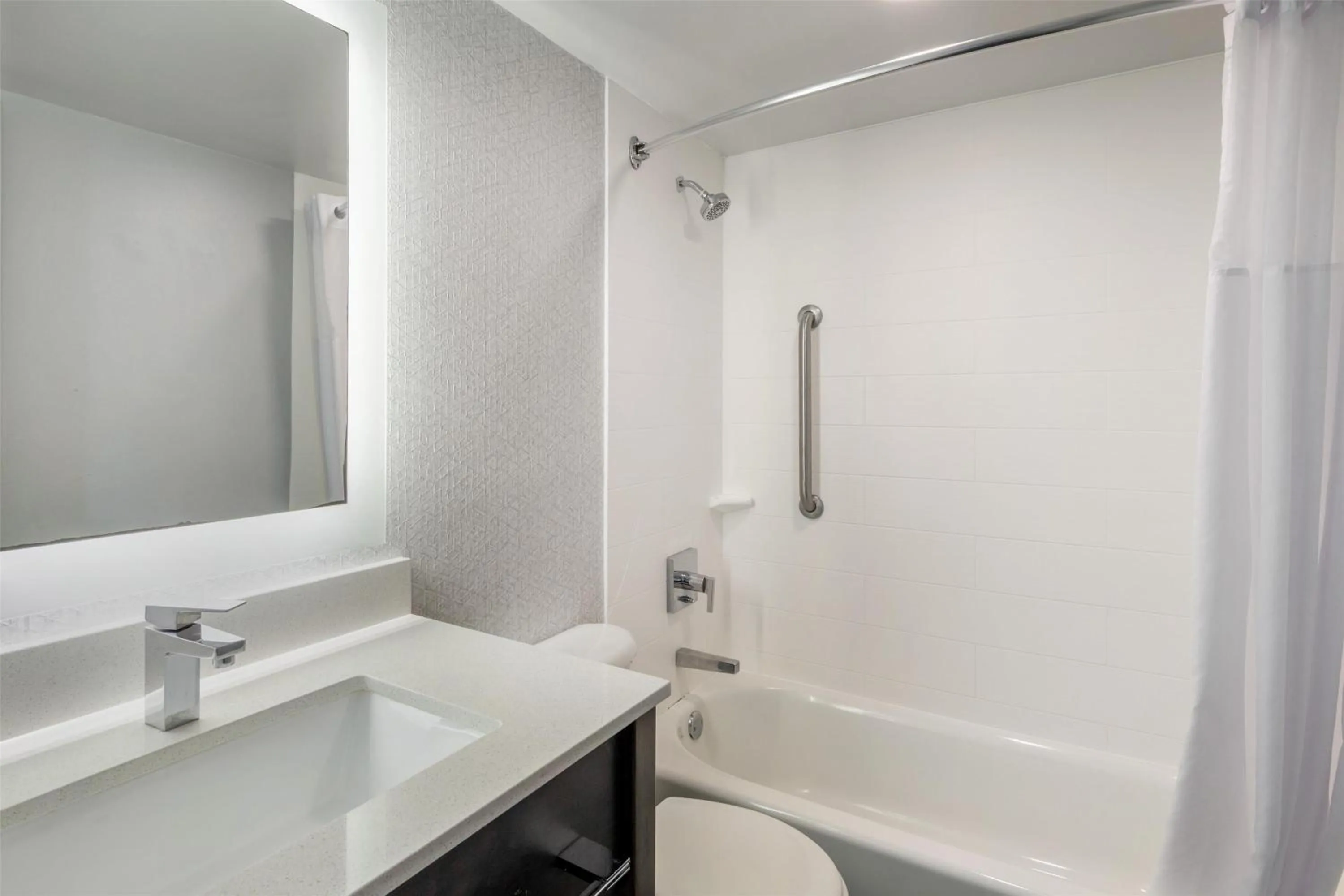 Bathroom in Best Western Plus Daytona Inn Seabreeze