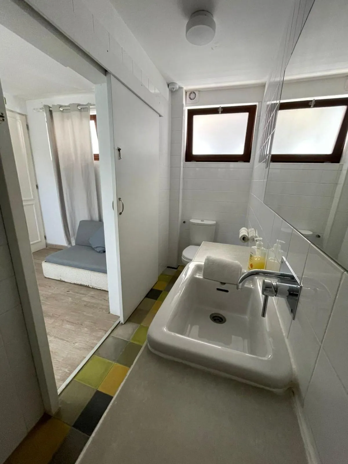 AMAZIGH HOSTEL ensuite Rooms & Dorms with self-catering Kitchen