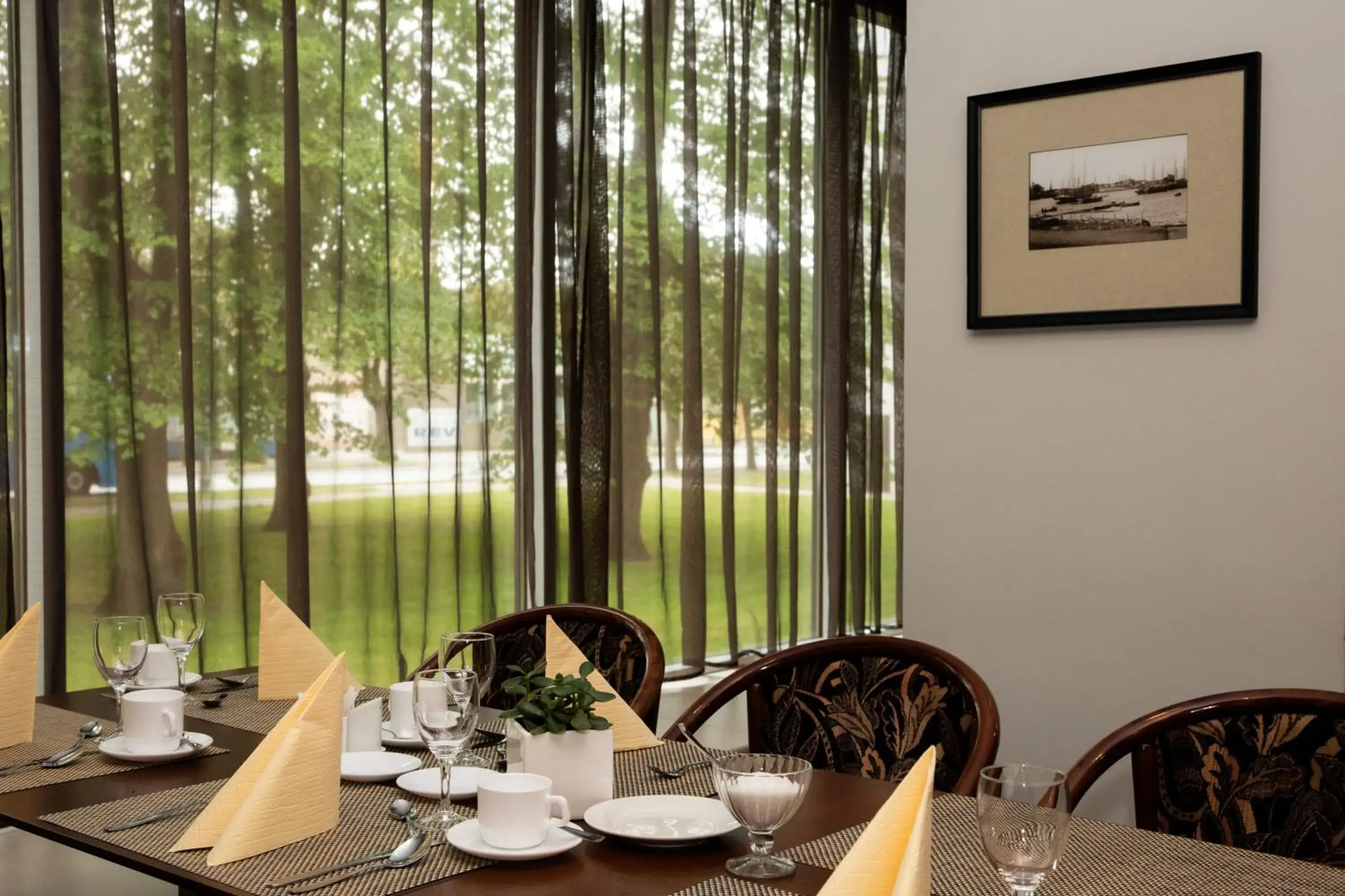 Restaurant/places to eat in Pärnu Hotel Restaurant/places to eat in Pärnu Hotel