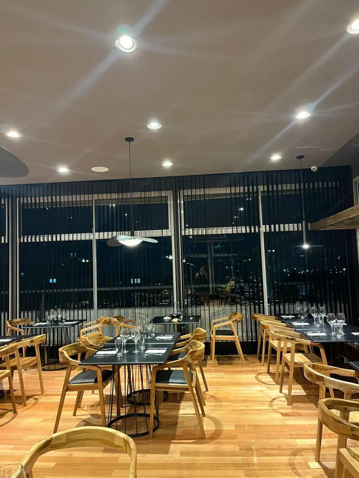 Restaurant/places to eat in Hotel Mendoza Restaurant/places to eat in Hotel Mendoza