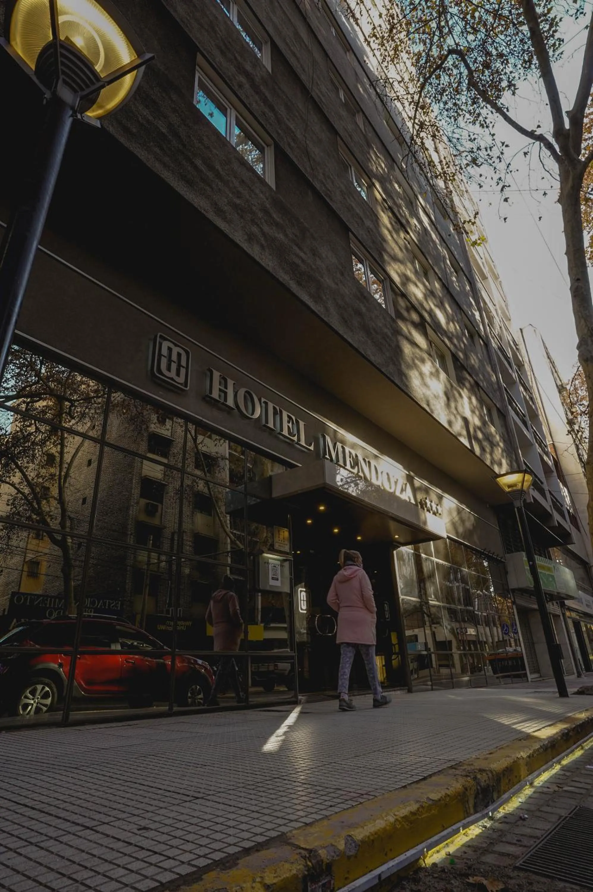 Facade/entrance in Hotel Mendoza
