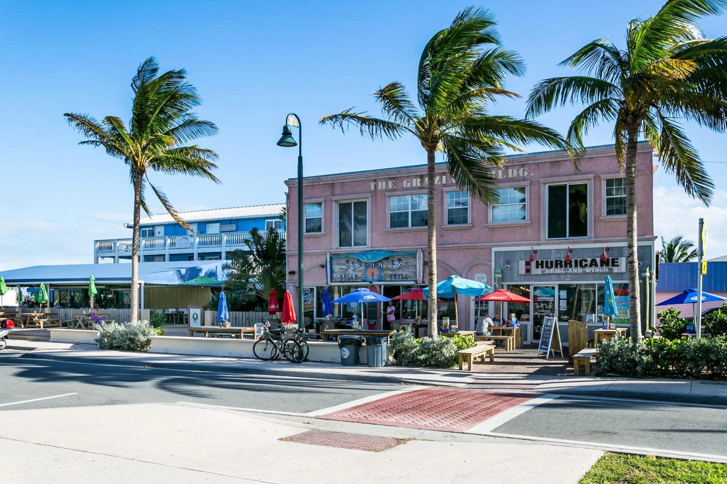 Restaurant/places to eat in Royal Inn Beach Hutchinson Island