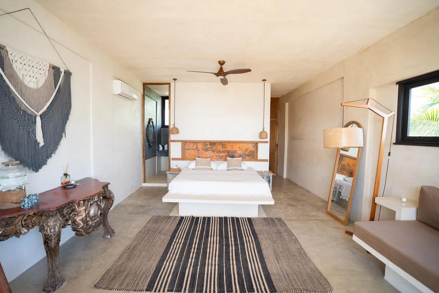 Bed in La Posada del Sol Boutique Hotel Tulum