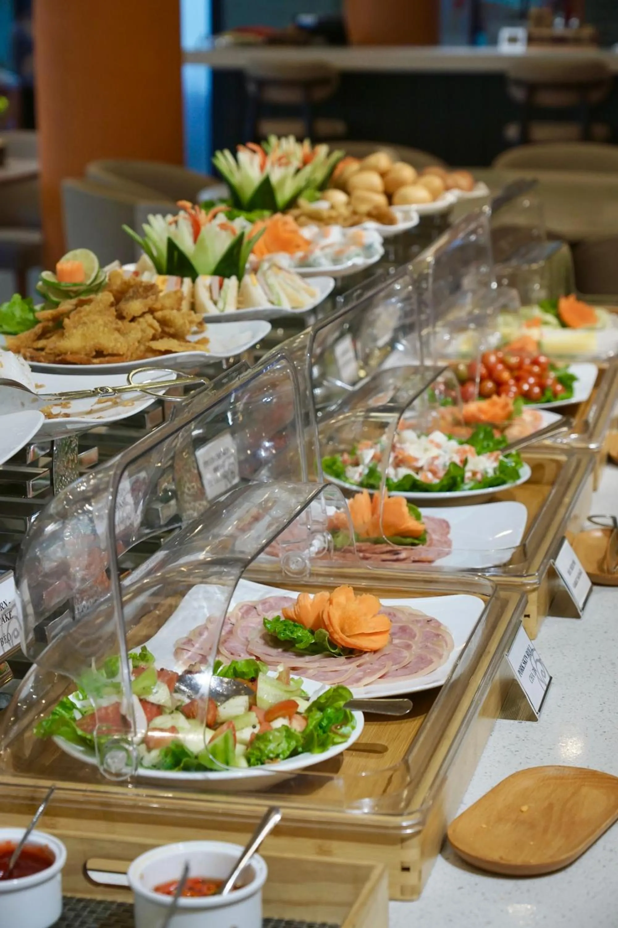 Food and drinks in Rosaleen Boutique Hotel