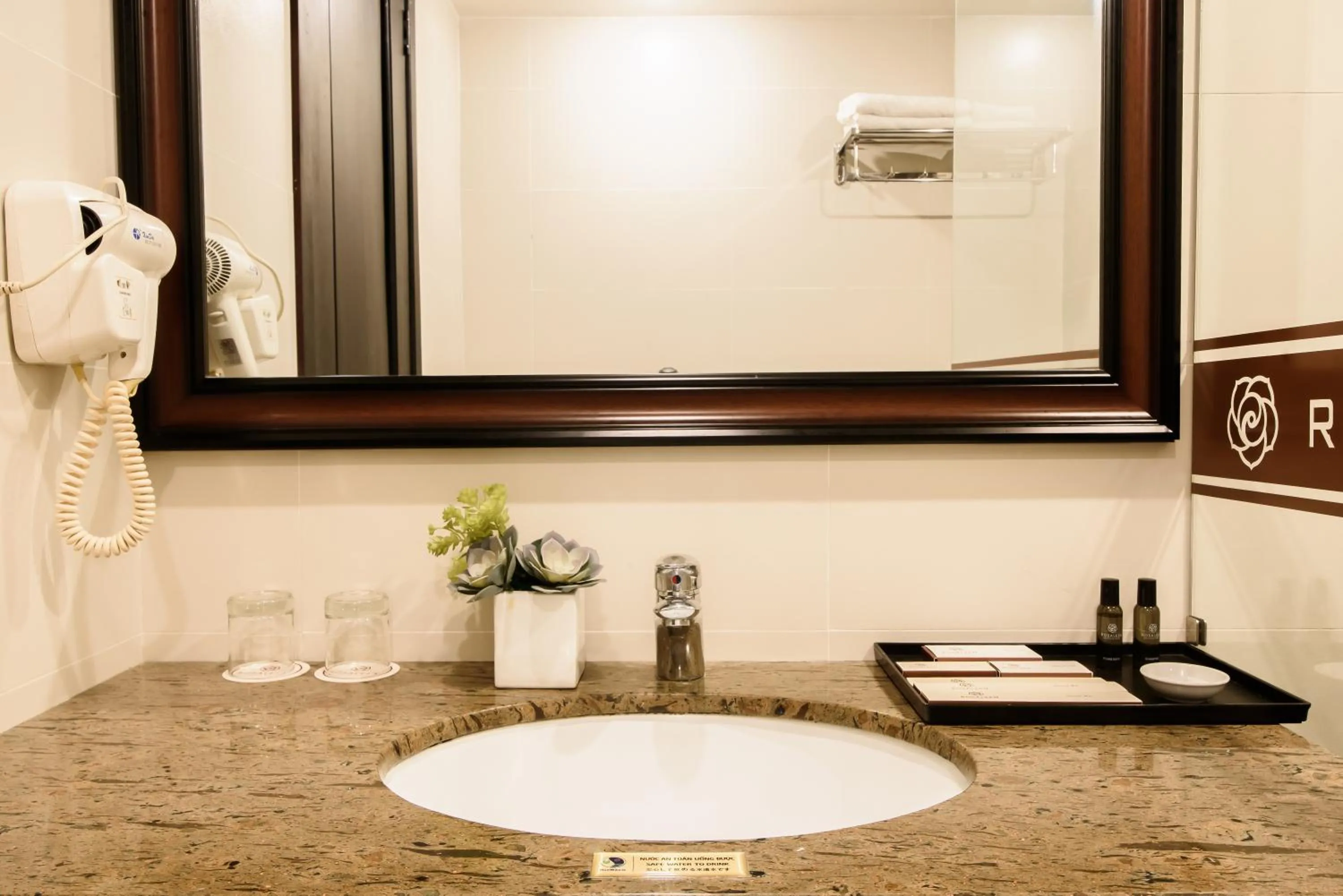 Shower in Rosaleen Boutique Hotel