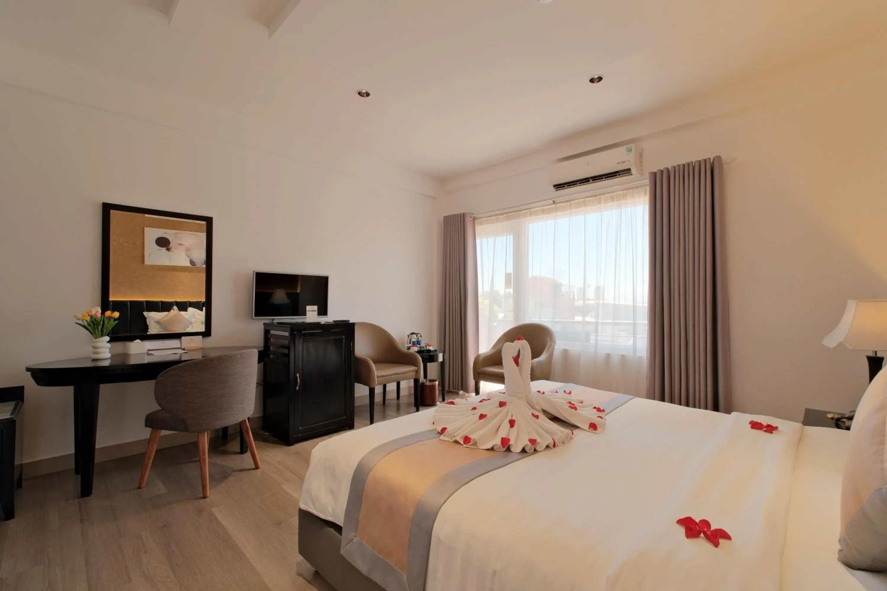 Bed in Rosaleen Boutique Hotel