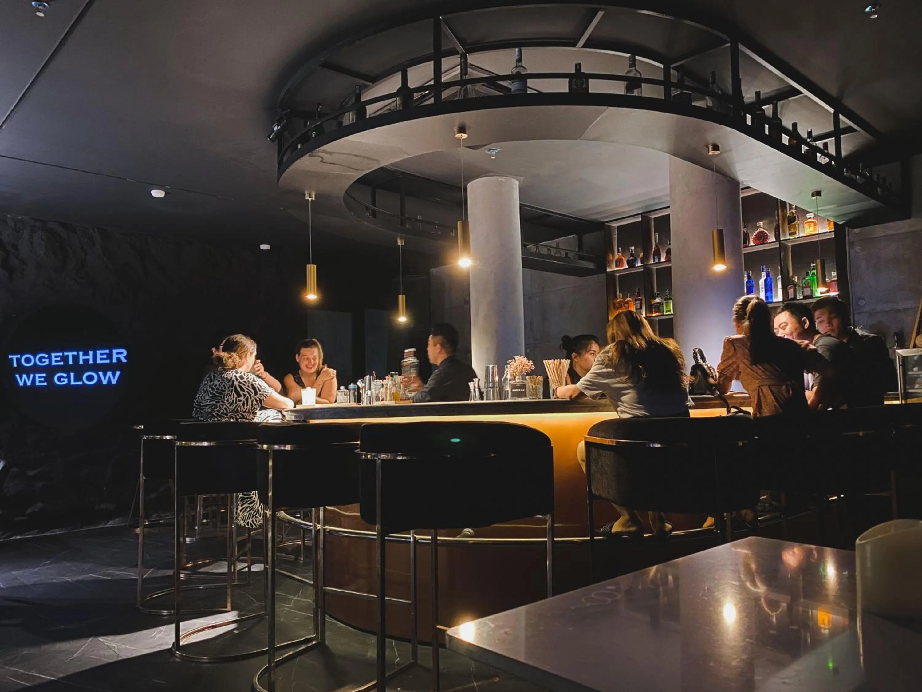 Restaurant/places to eat in Rosaleen Boutique Hotel