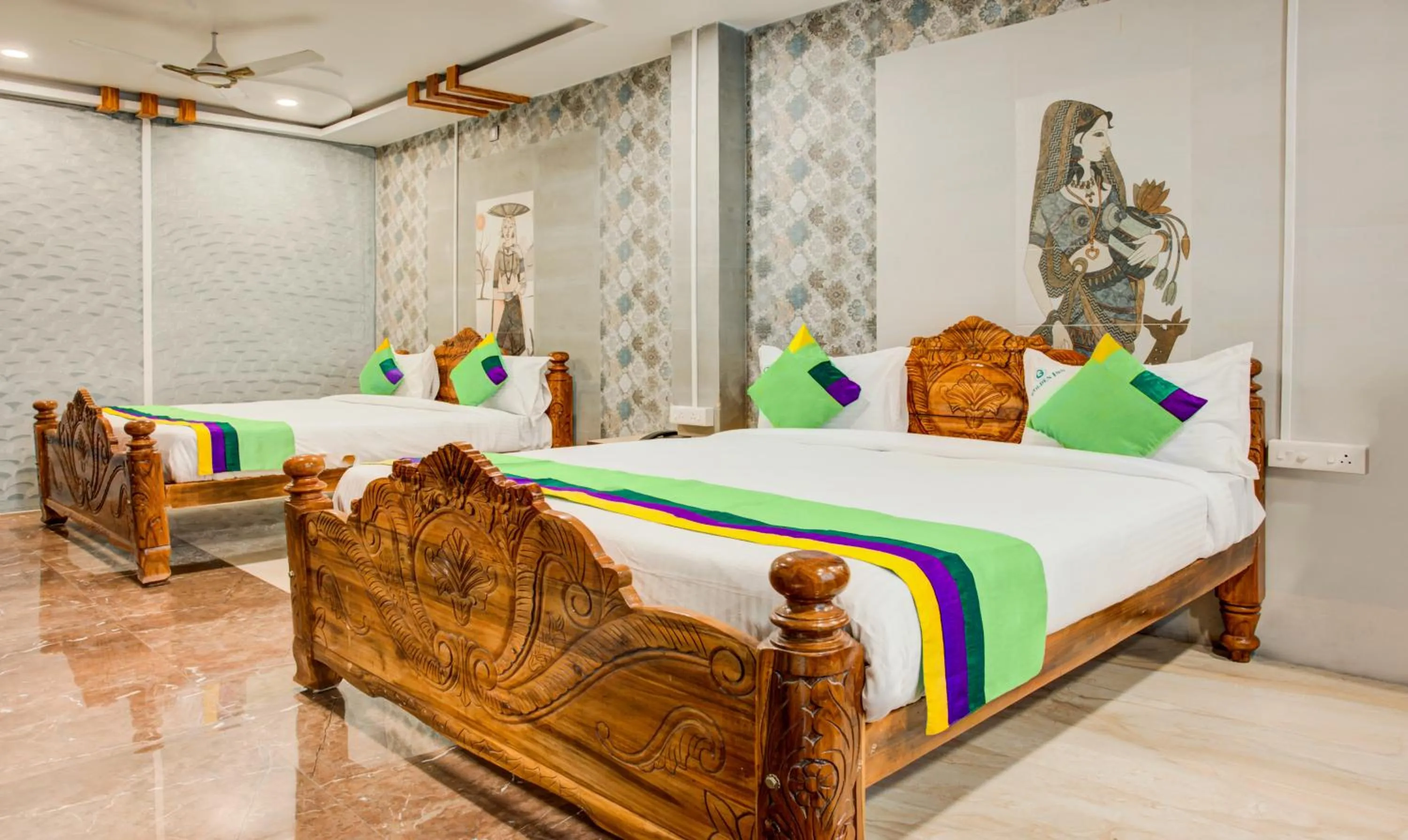 Bedroom, Bed in Treebo Golden Inn, 700 Mtrs From Promenade Beach