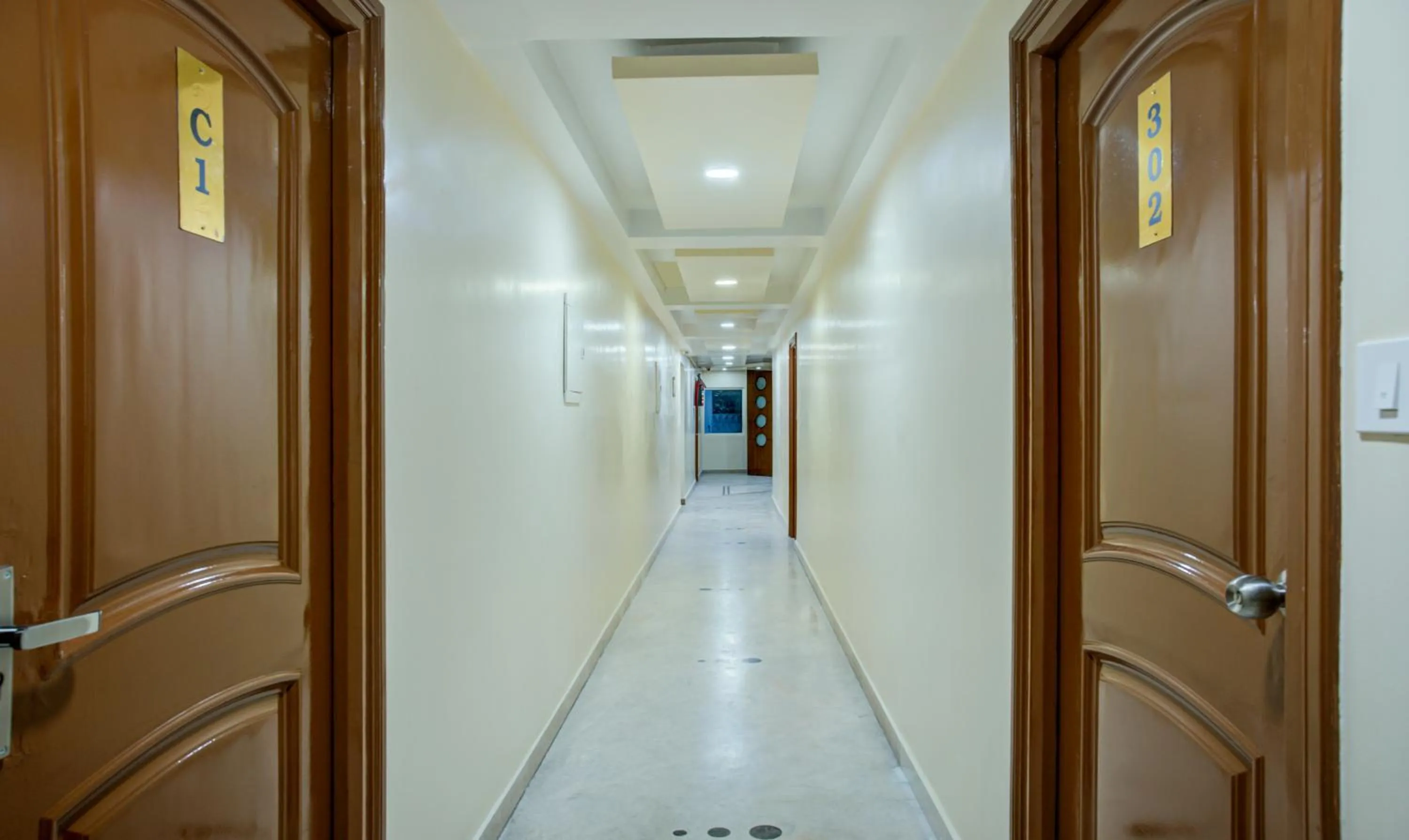 Lobby or reception in Treebo Golden Inn, 700 Mtrs From Promenade Beach