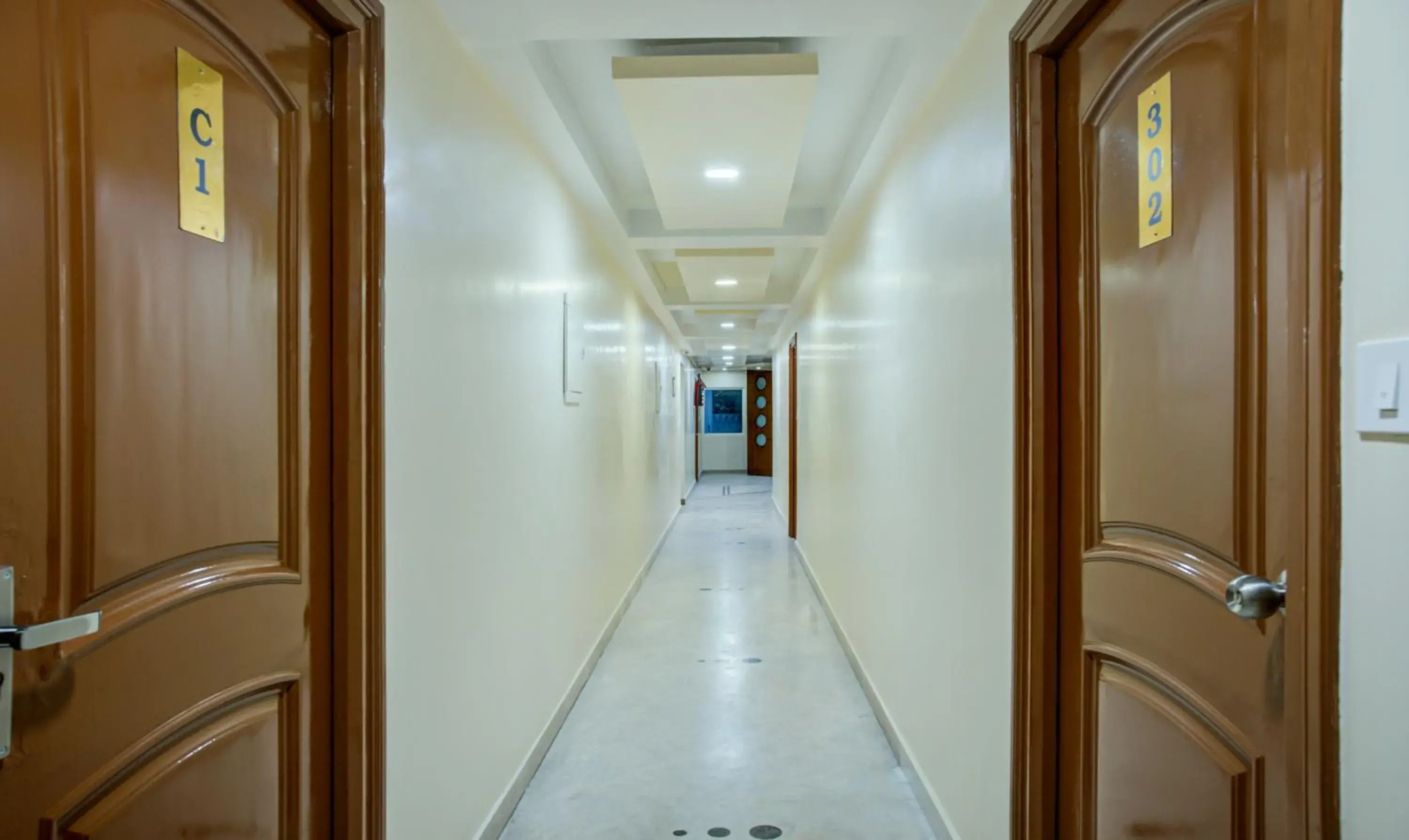 Lobby or reception in Treebo Golden Inn, 700 Mtrs From Promenade Beach Lobby or reception in Treebo Golden Inn, 700 Mtrs From Promenade Beach