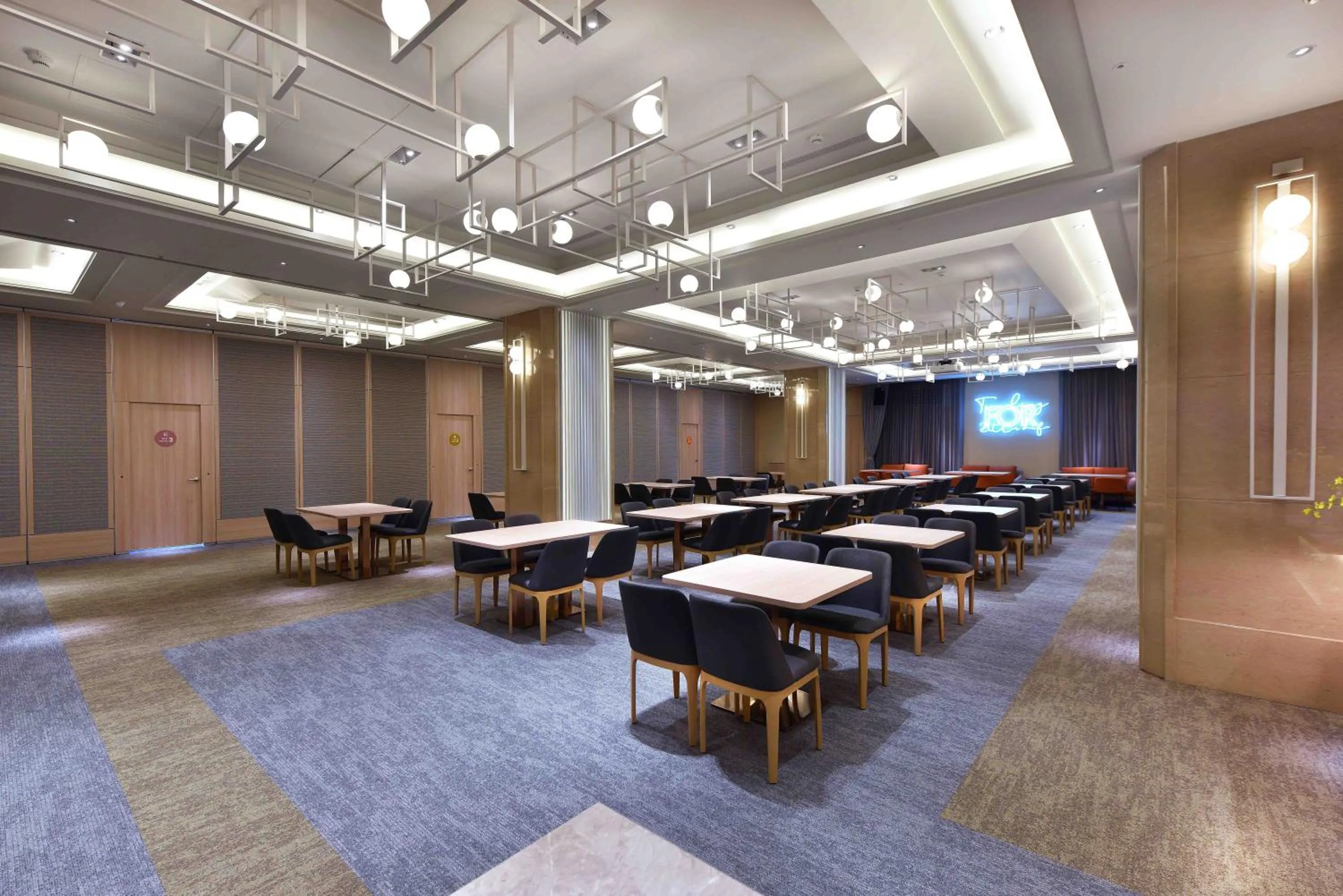 Restaurant/places to eat in Fullon Poshtel - Linkou