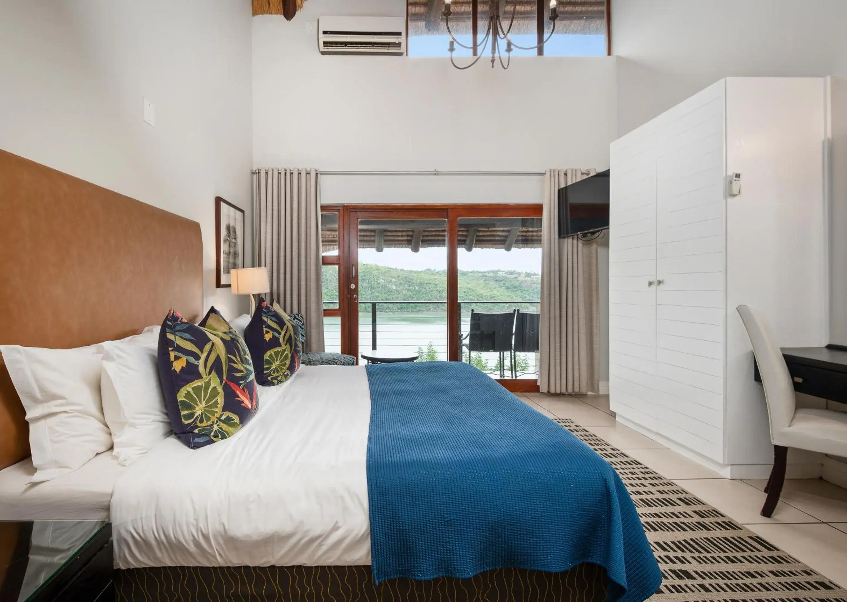 Bed in Jozini Tiger Lodge & Spa by Dream Resorts Bed in Jozini Tiger Lodge & Spa by Dream Resorts