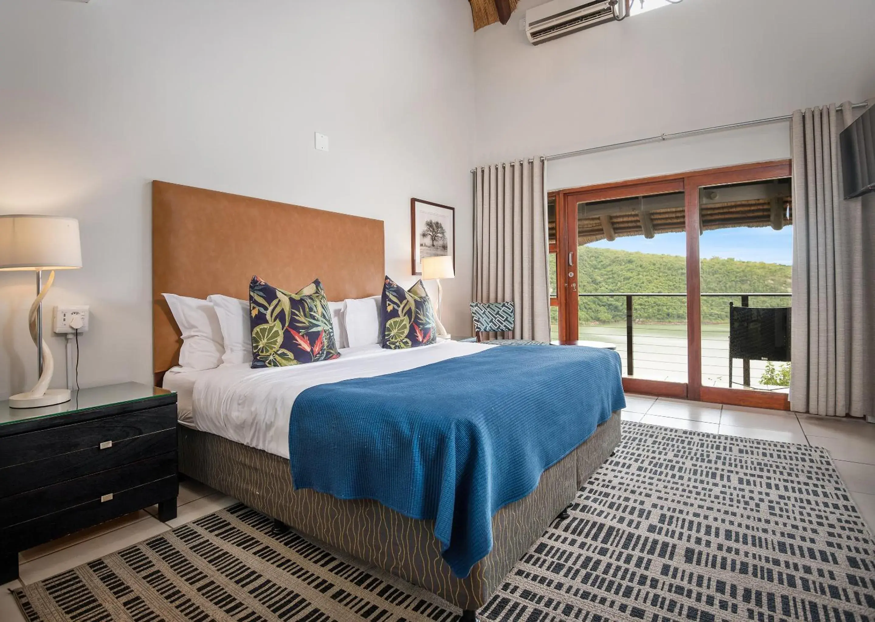 Bed in Jozini Tiger Lodge & Spa by Dream Resorts Bed in Jozini Tiger Lodge & Spa by Dream Resorts