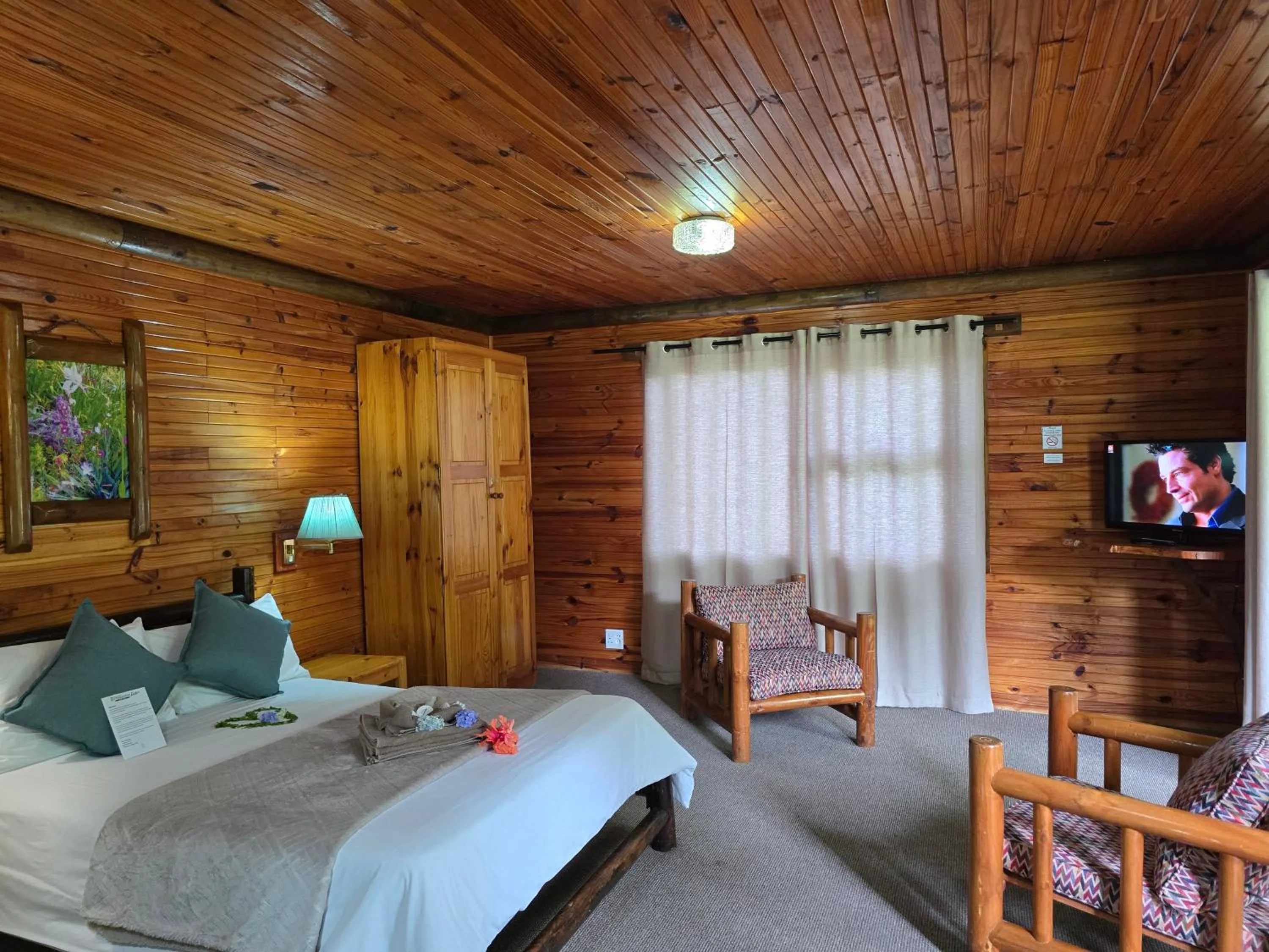 Bed in Tsitsikamma Lodge & Spa