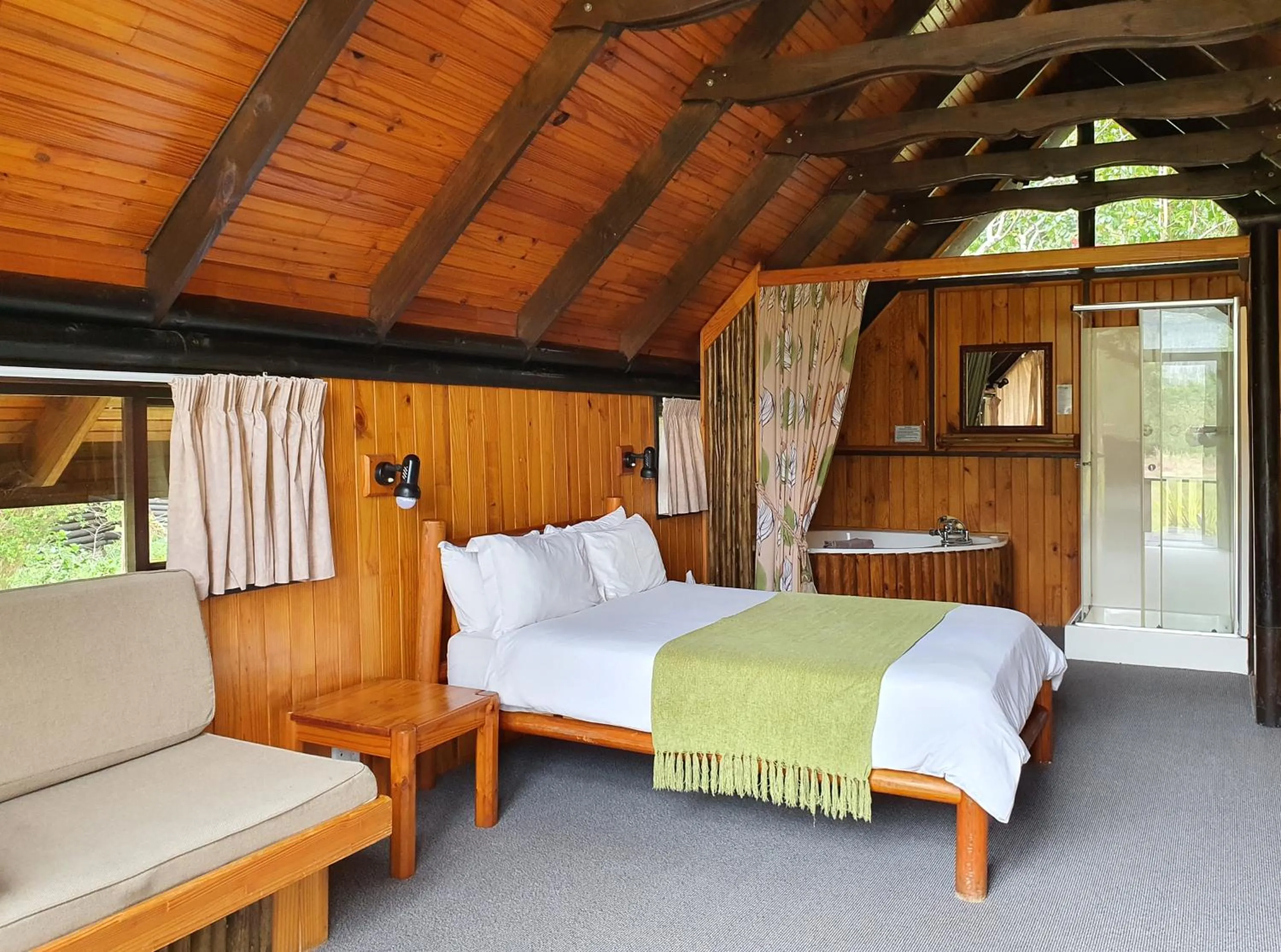 Bedroom, Bed in Tsitsikamma Lodge & Spa