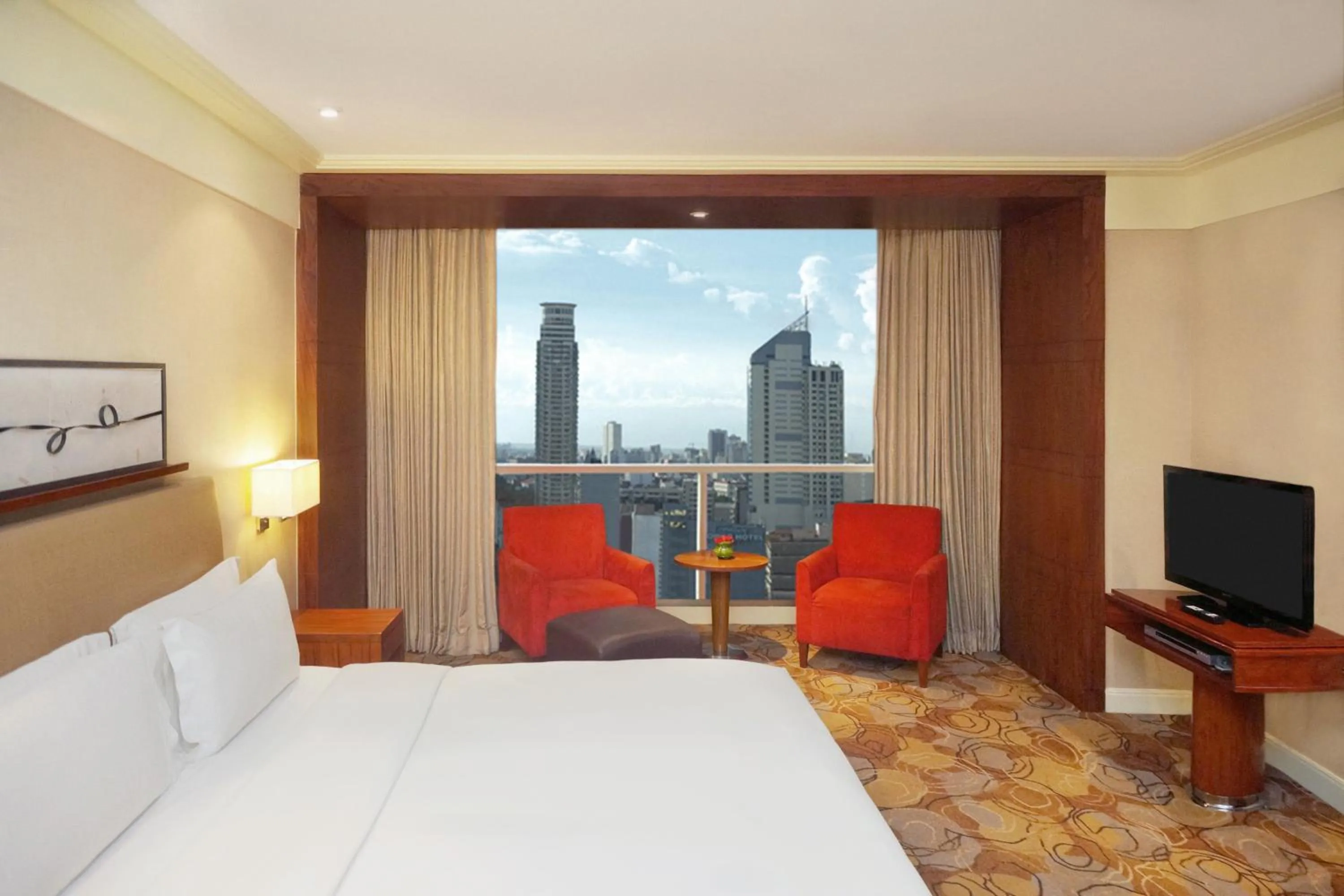 Bedroom, Bed in New Coast Hotel Manila