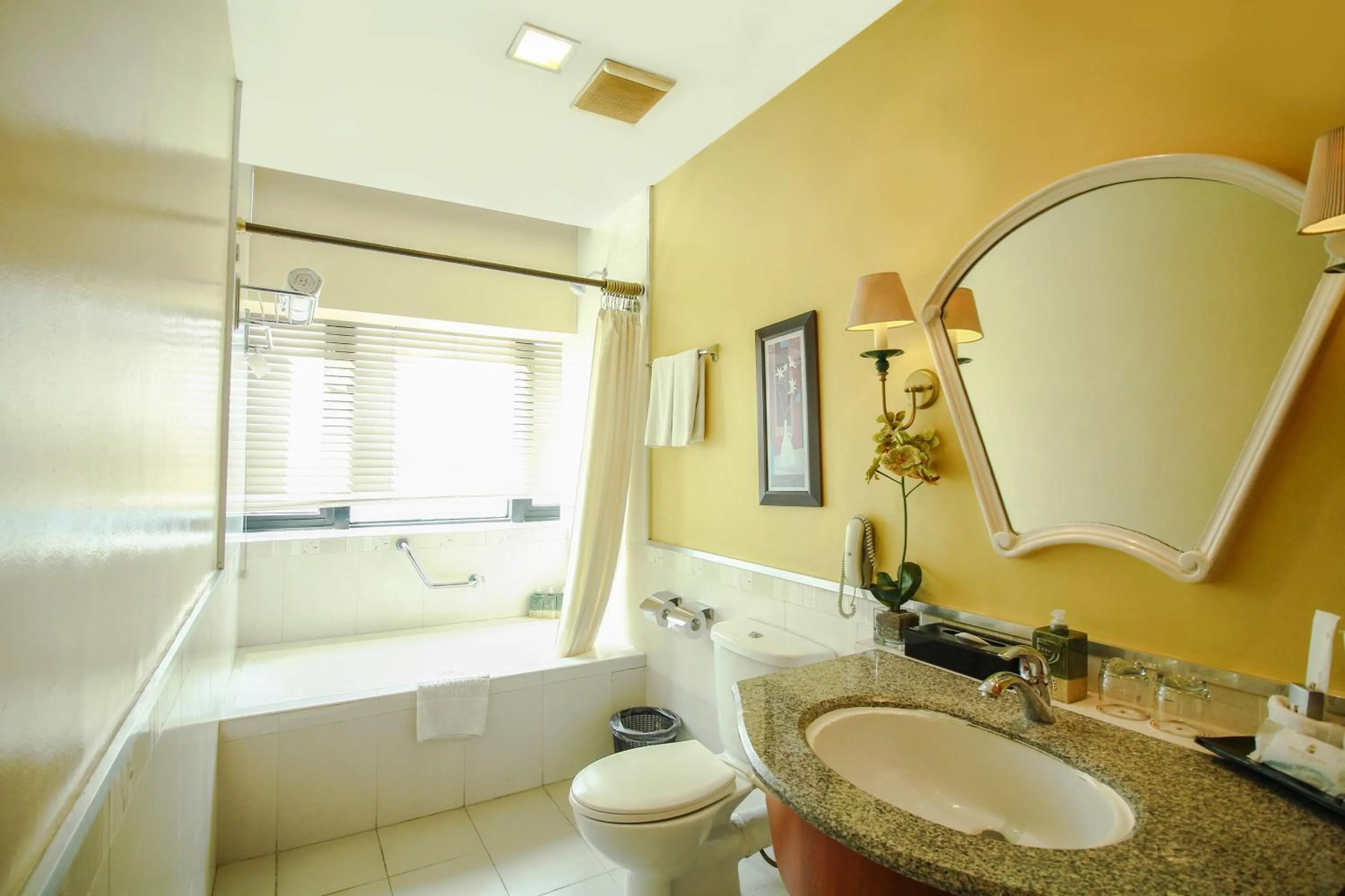 Bathroom in Makati Palace Hotel