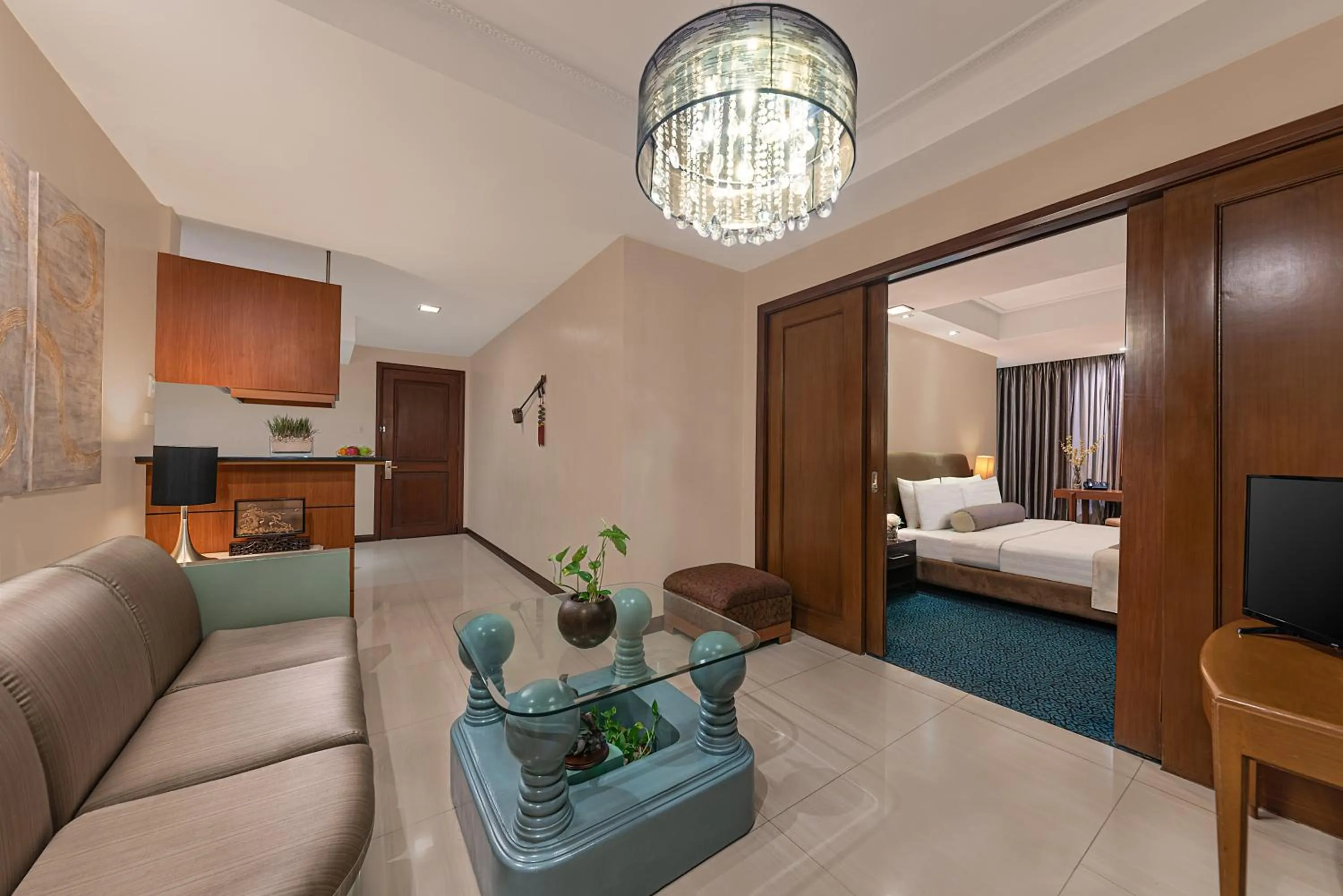 Bed in Makati Palace Hotel