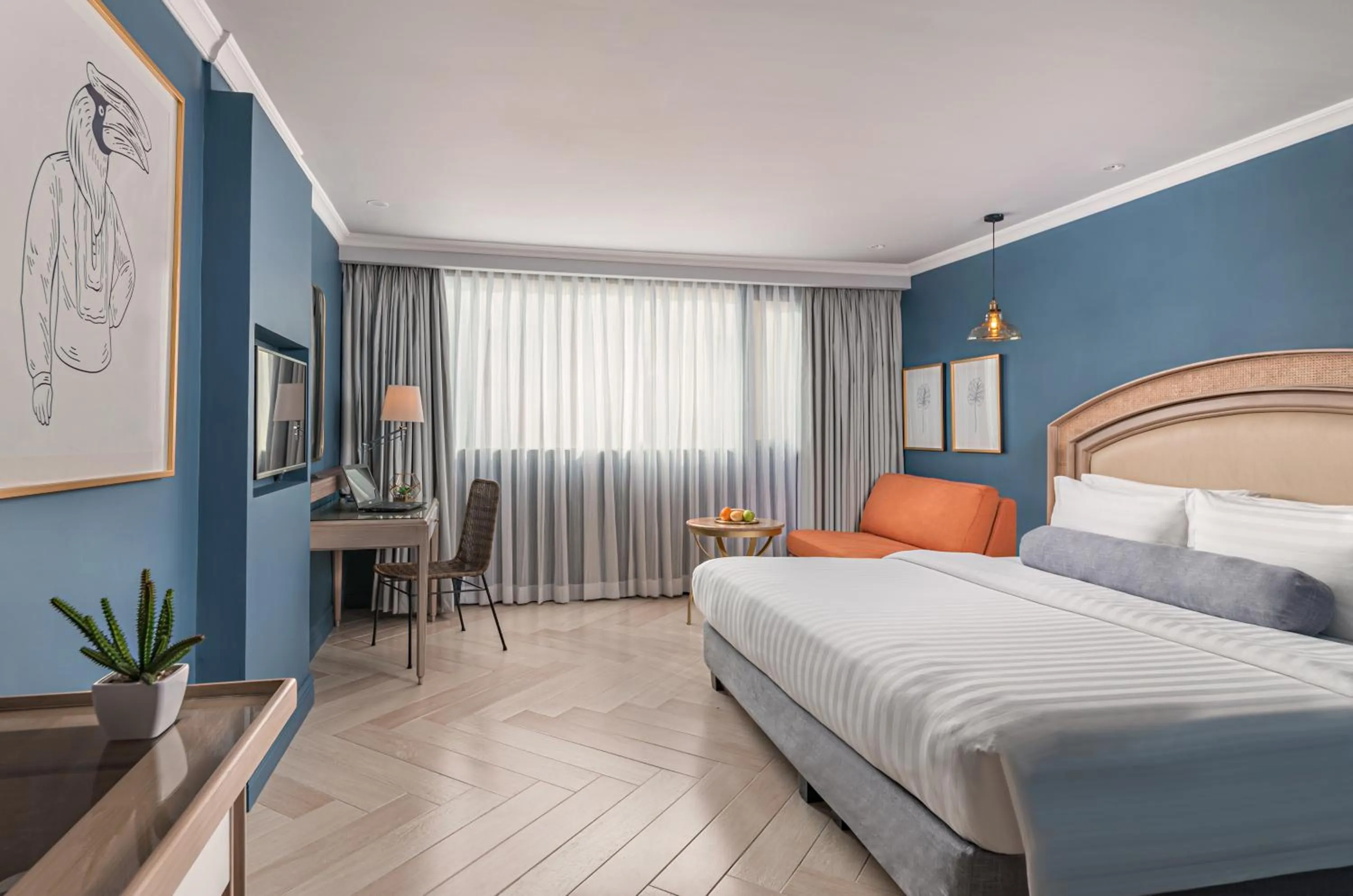 Bed in Makati Palace Hotel