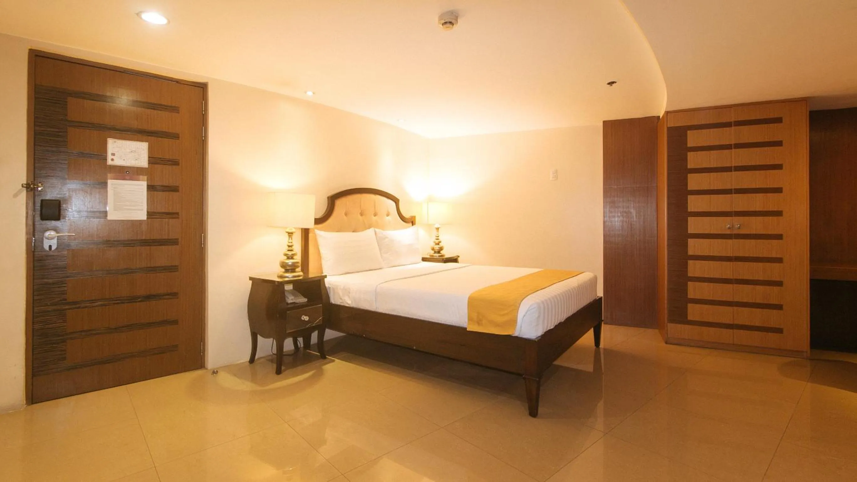 Bed in Torre Venezia Suites