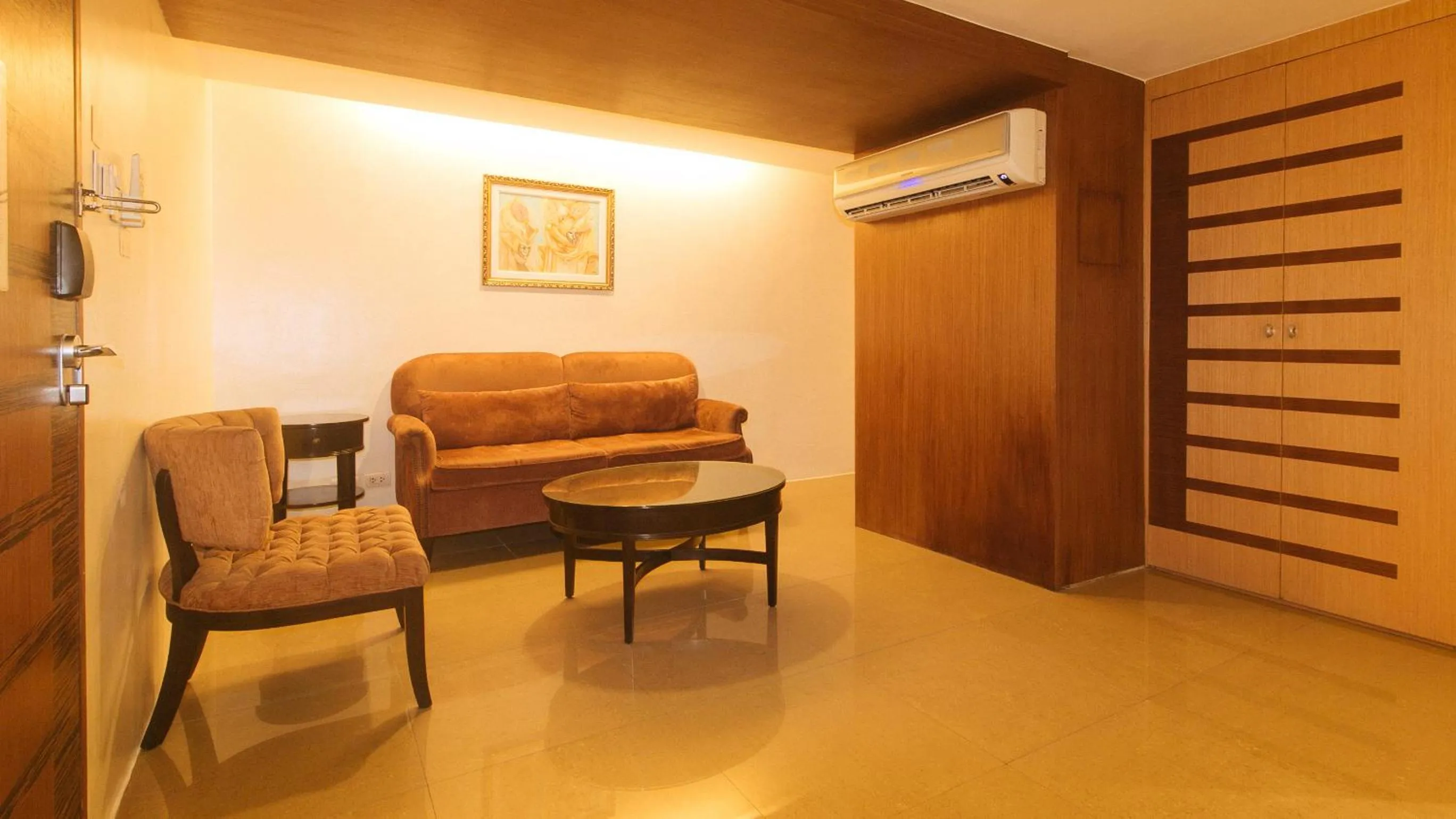 Seating area in Torre Venezia Suites