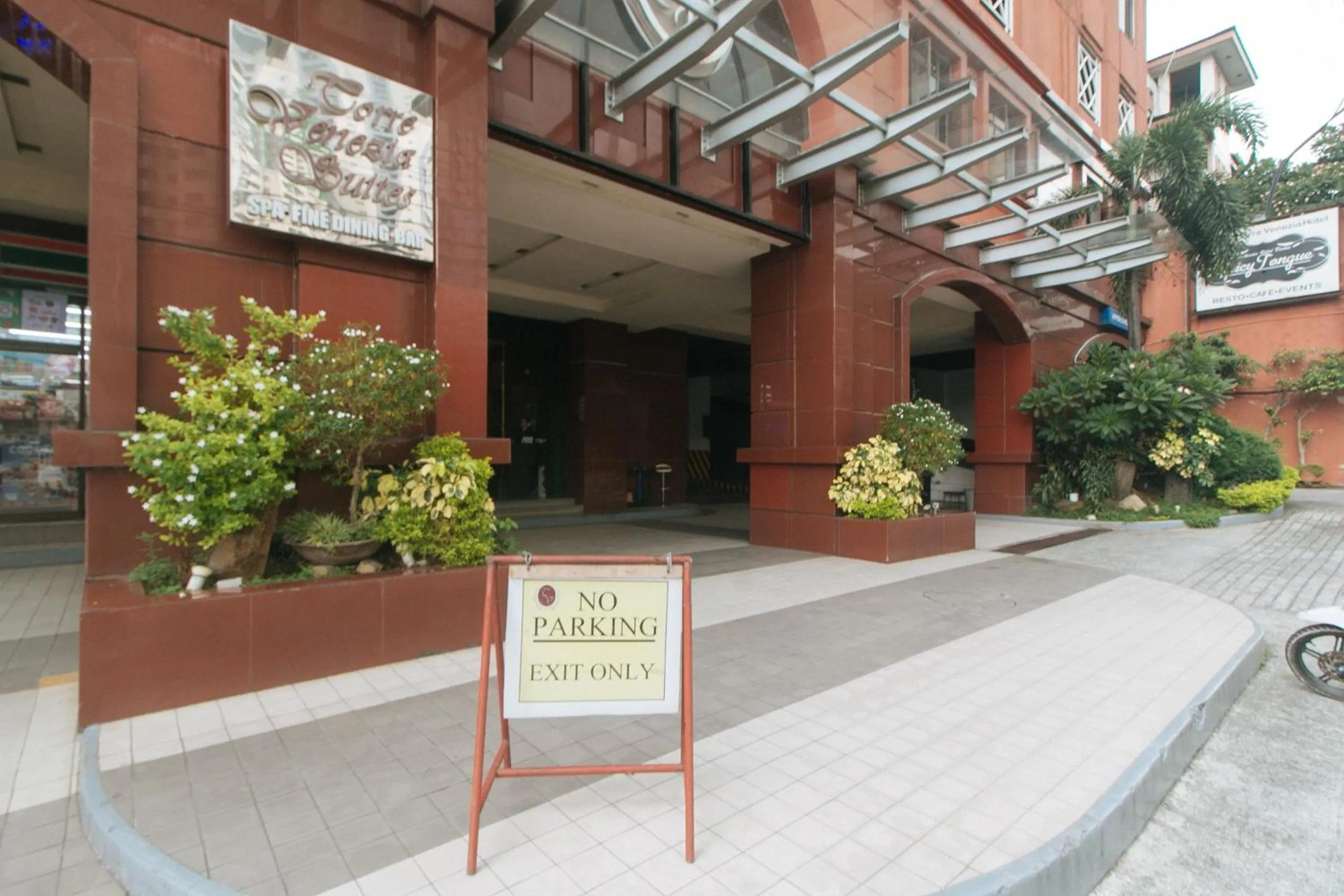 Property building in Torre Venezia Suites